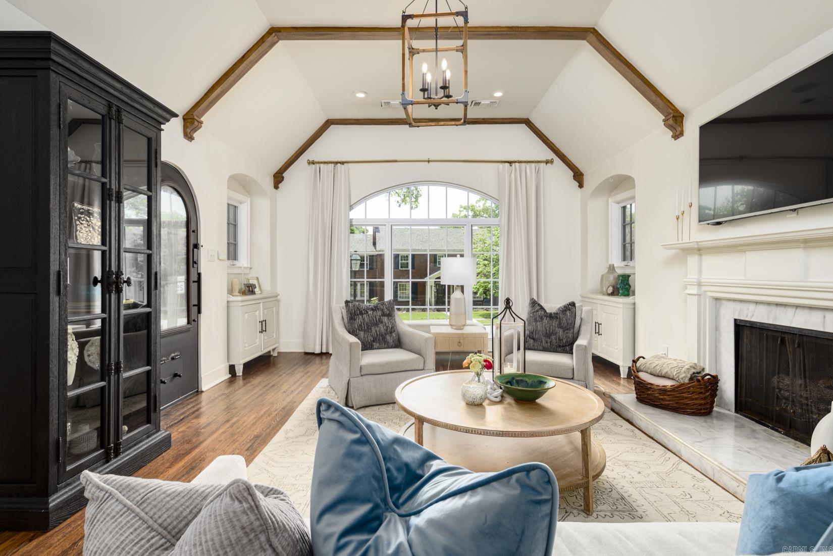 CLIFFEWOOD - Residential