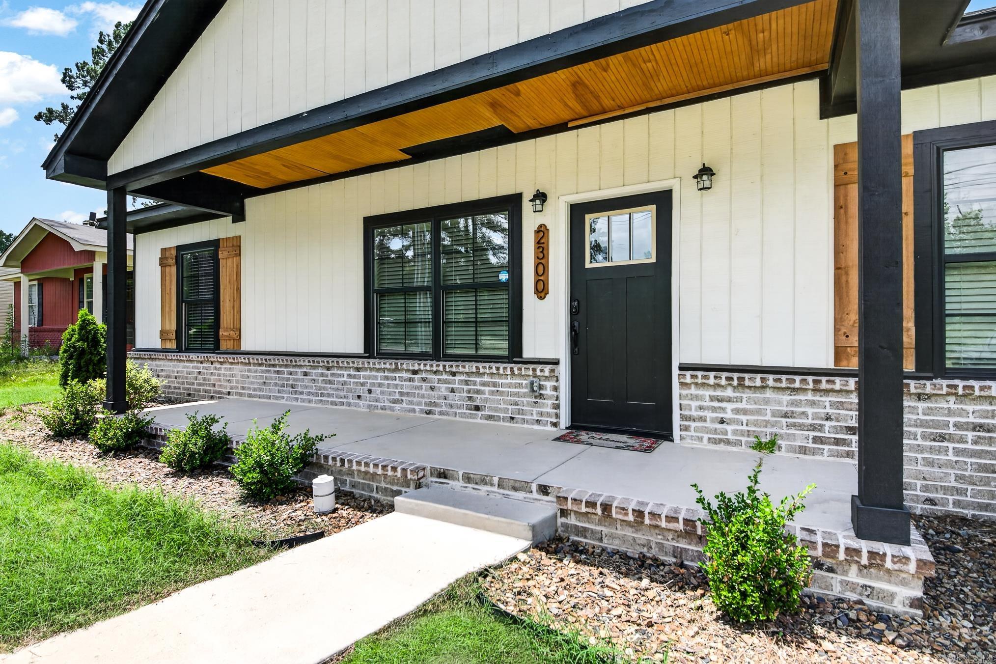 LOOP ACRES ADDN TO JACK - Residential