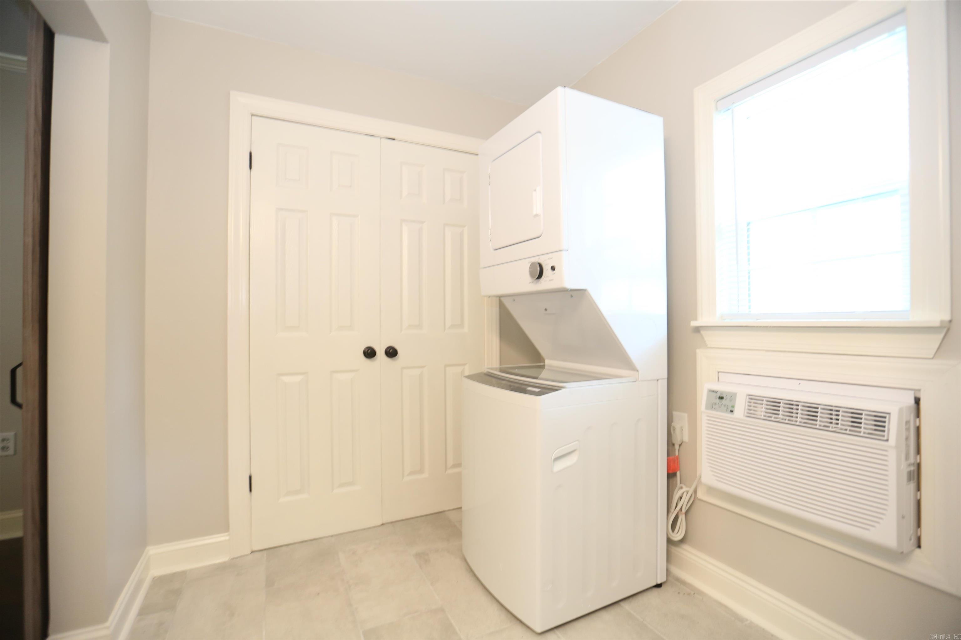 Hill Crest - Residential Lease