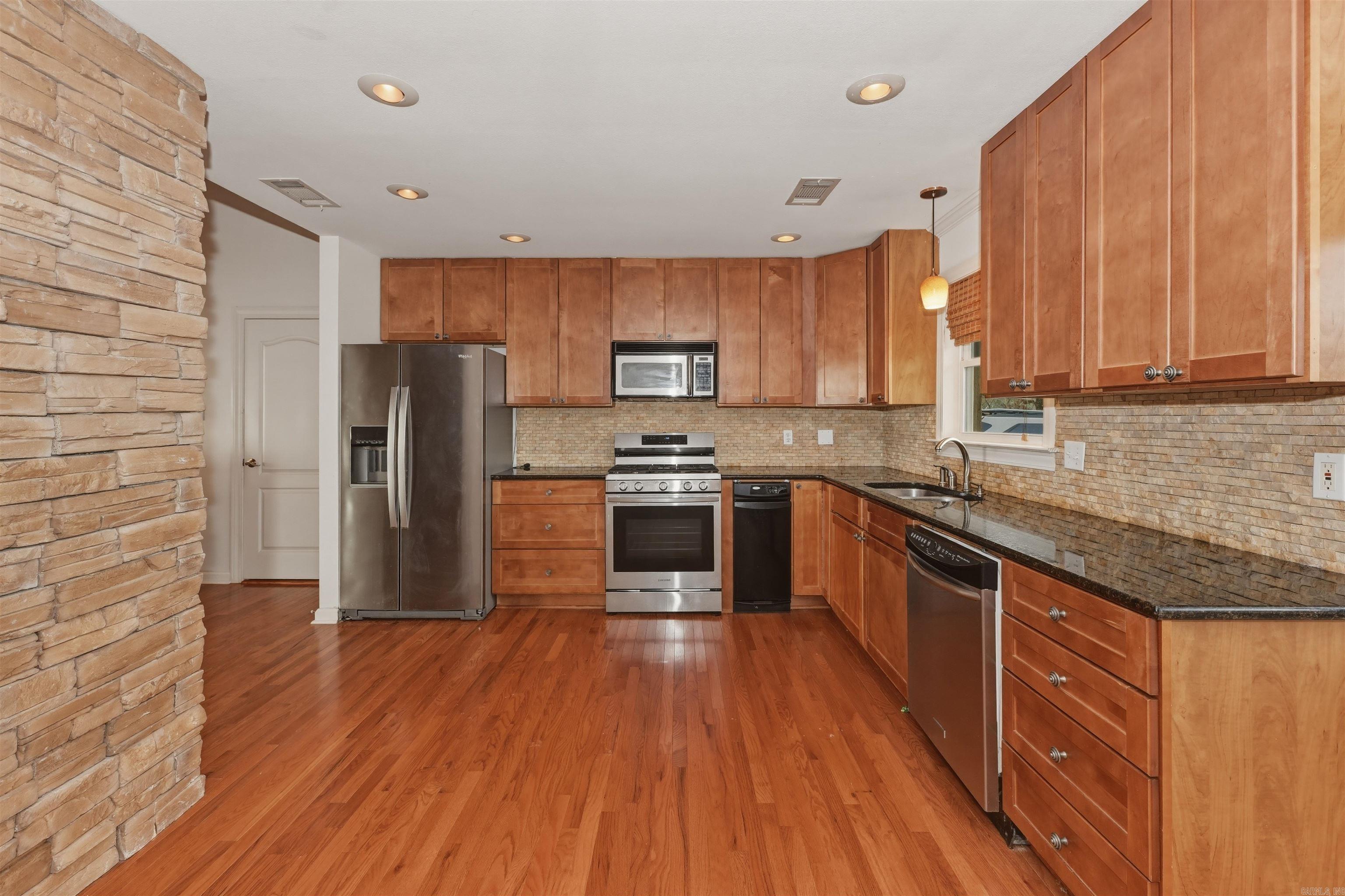 Hot Springs - Residential