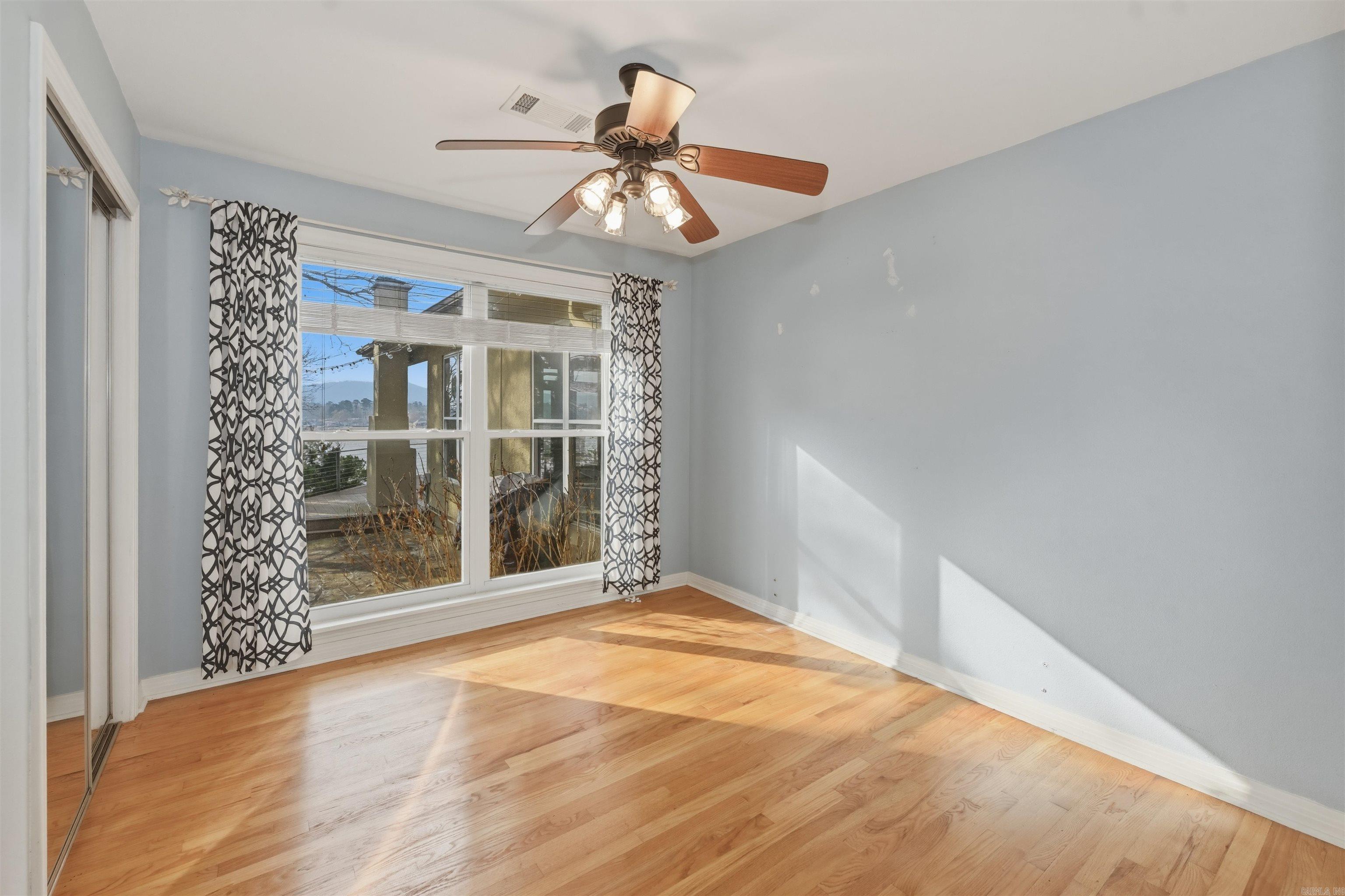 Hot Springs - Residential