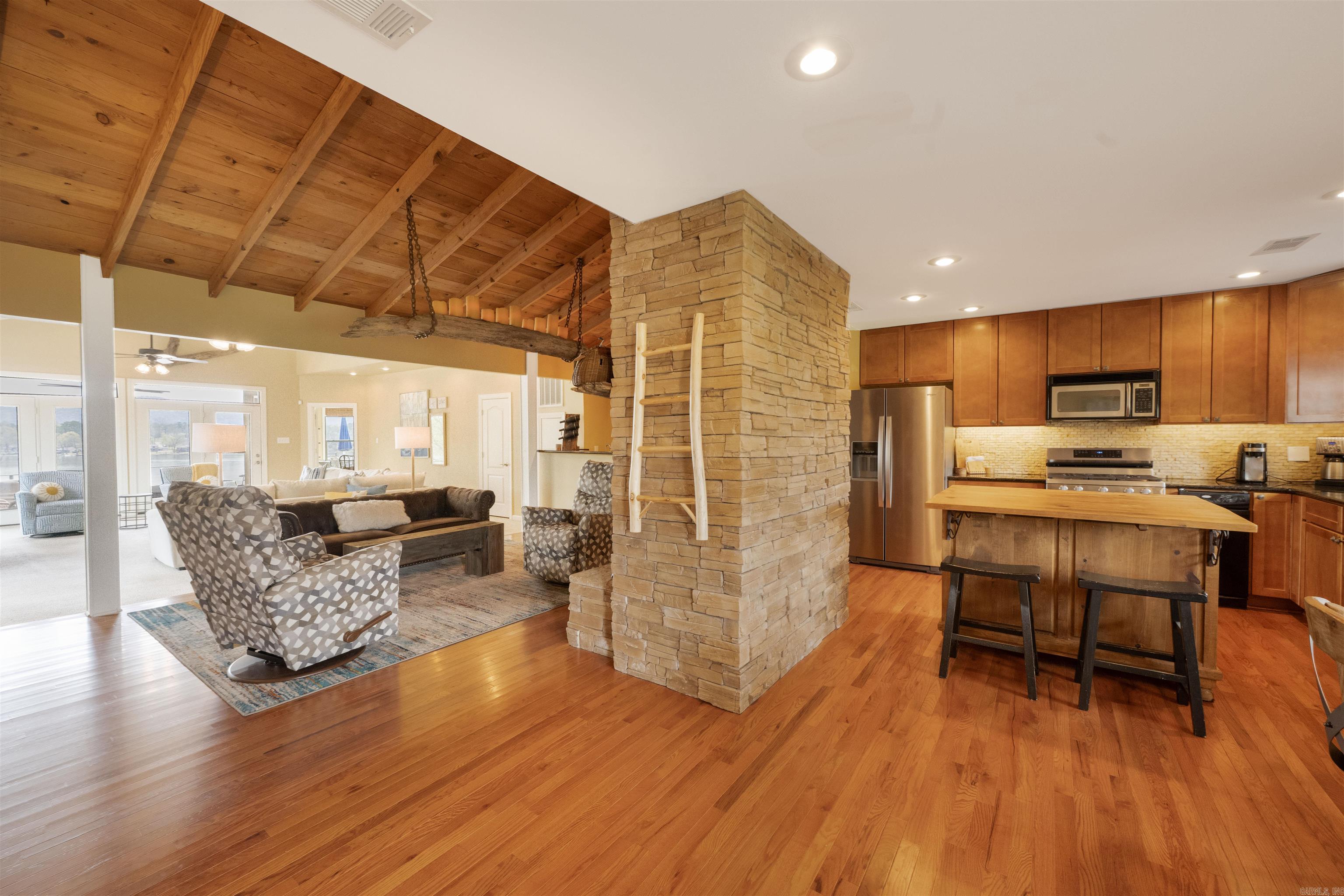 Hot Springs - Residential