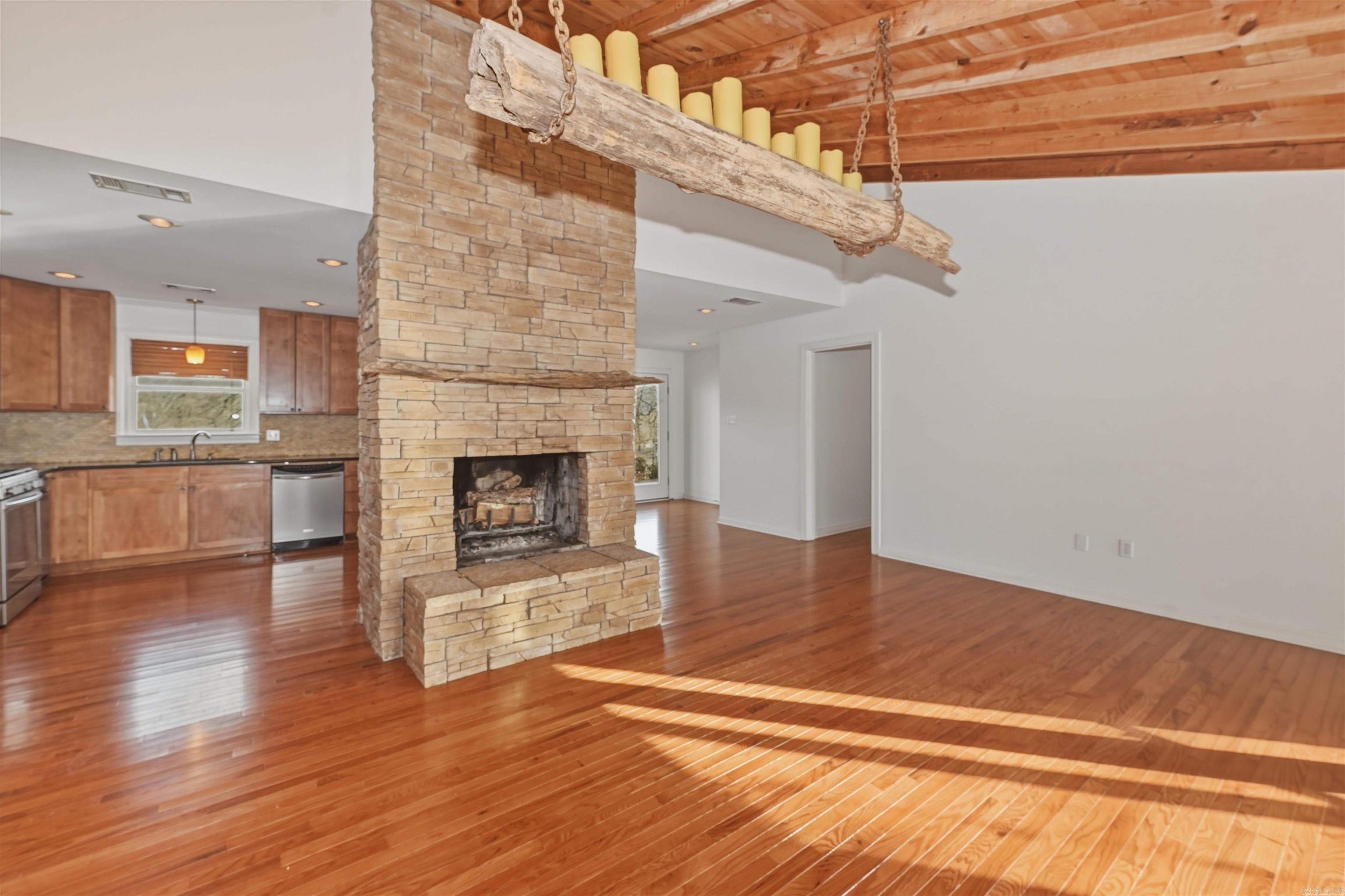 Hot Springs - Residential