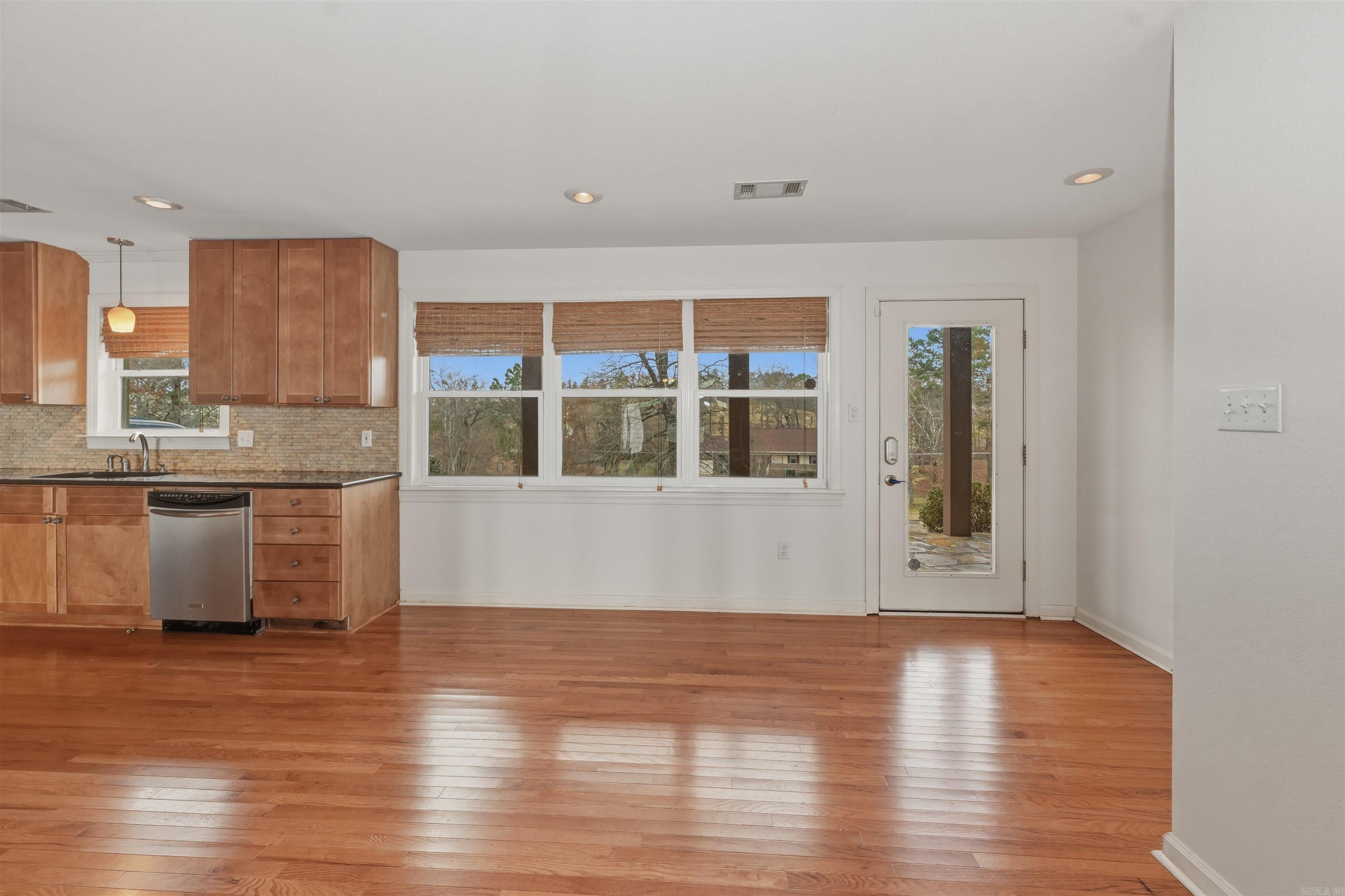 Hot Springs - Residential