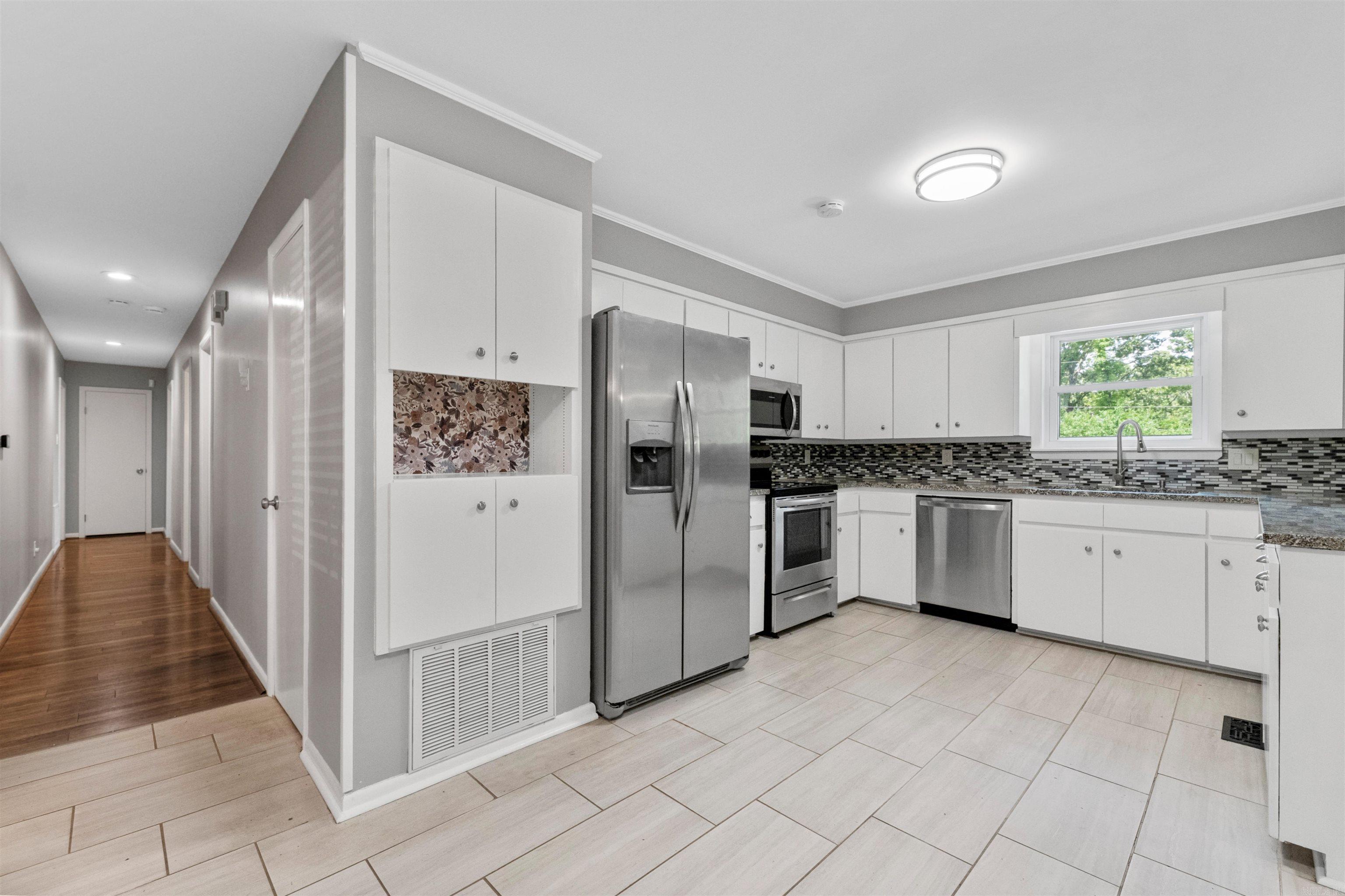 COUNTRY CLUB PARK - Residential