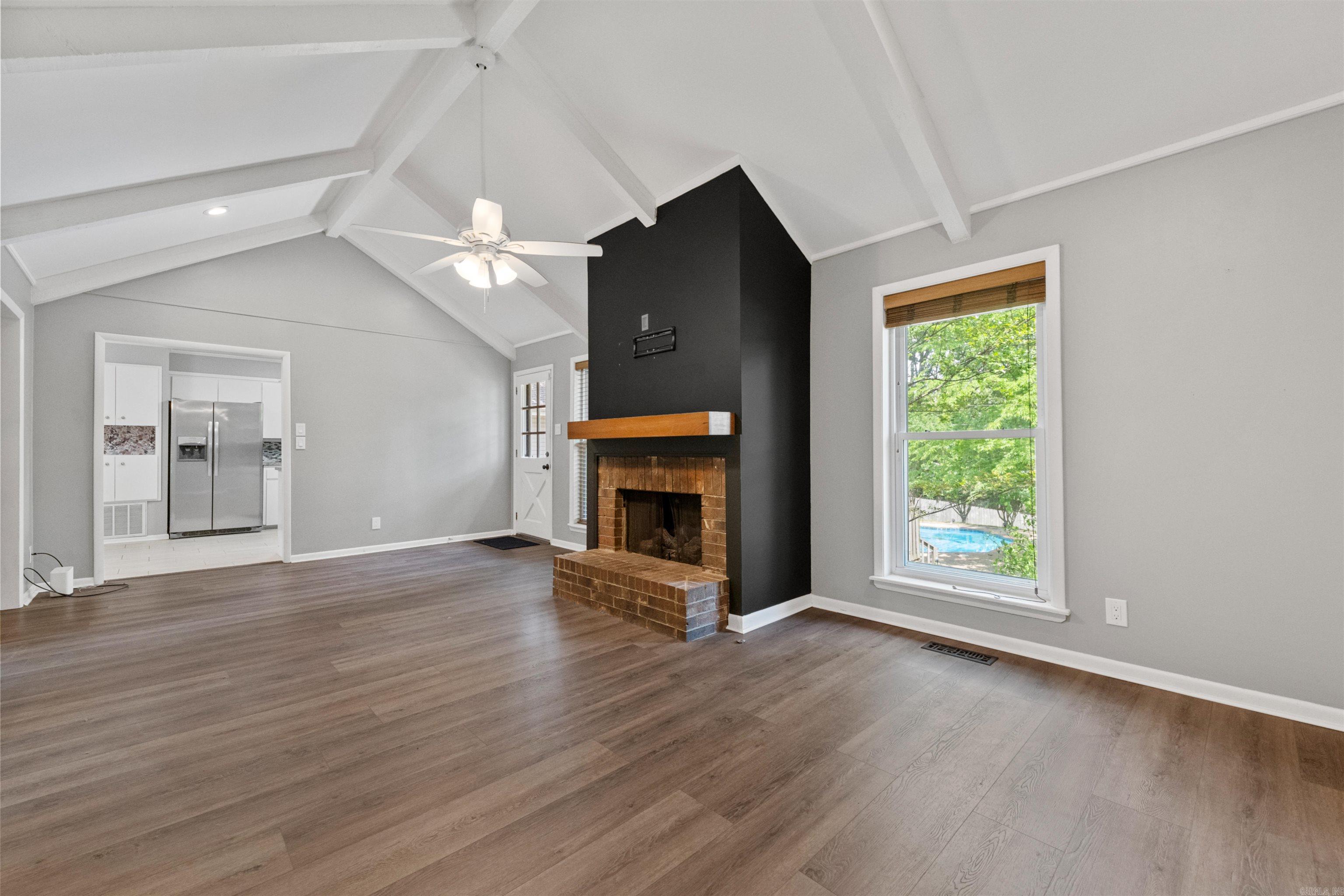 COUNTRY CLUB PARK - Residential