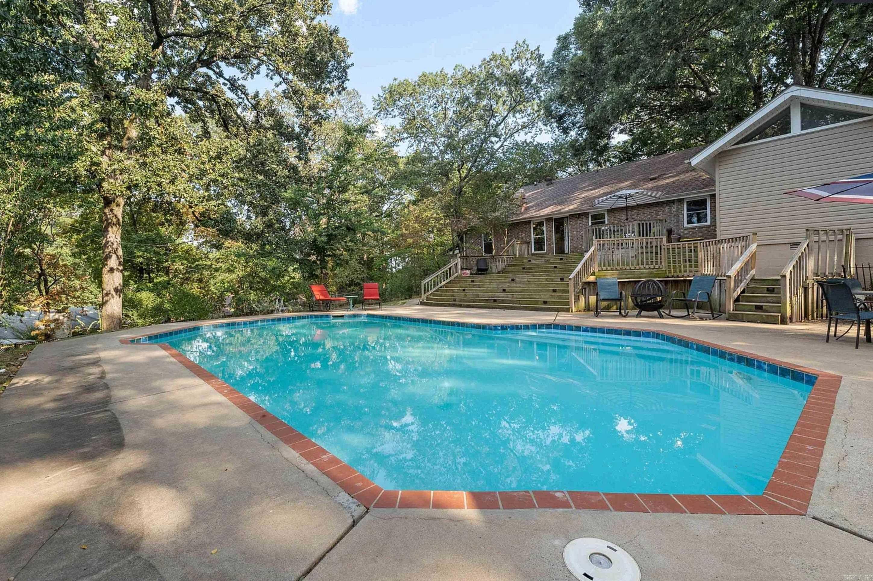 COUNTRY CLUB PARK - Residential