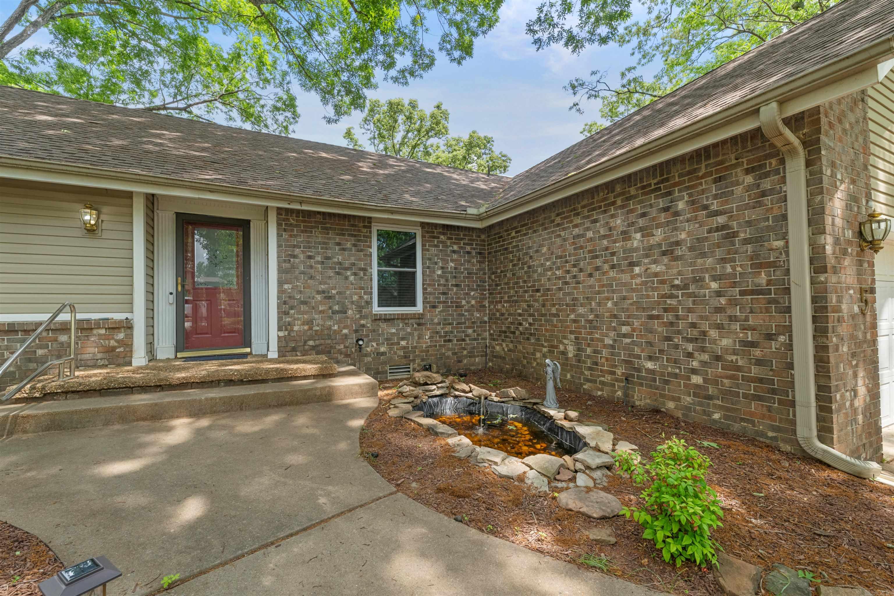 COUNTRY CLUB PARK - Residential