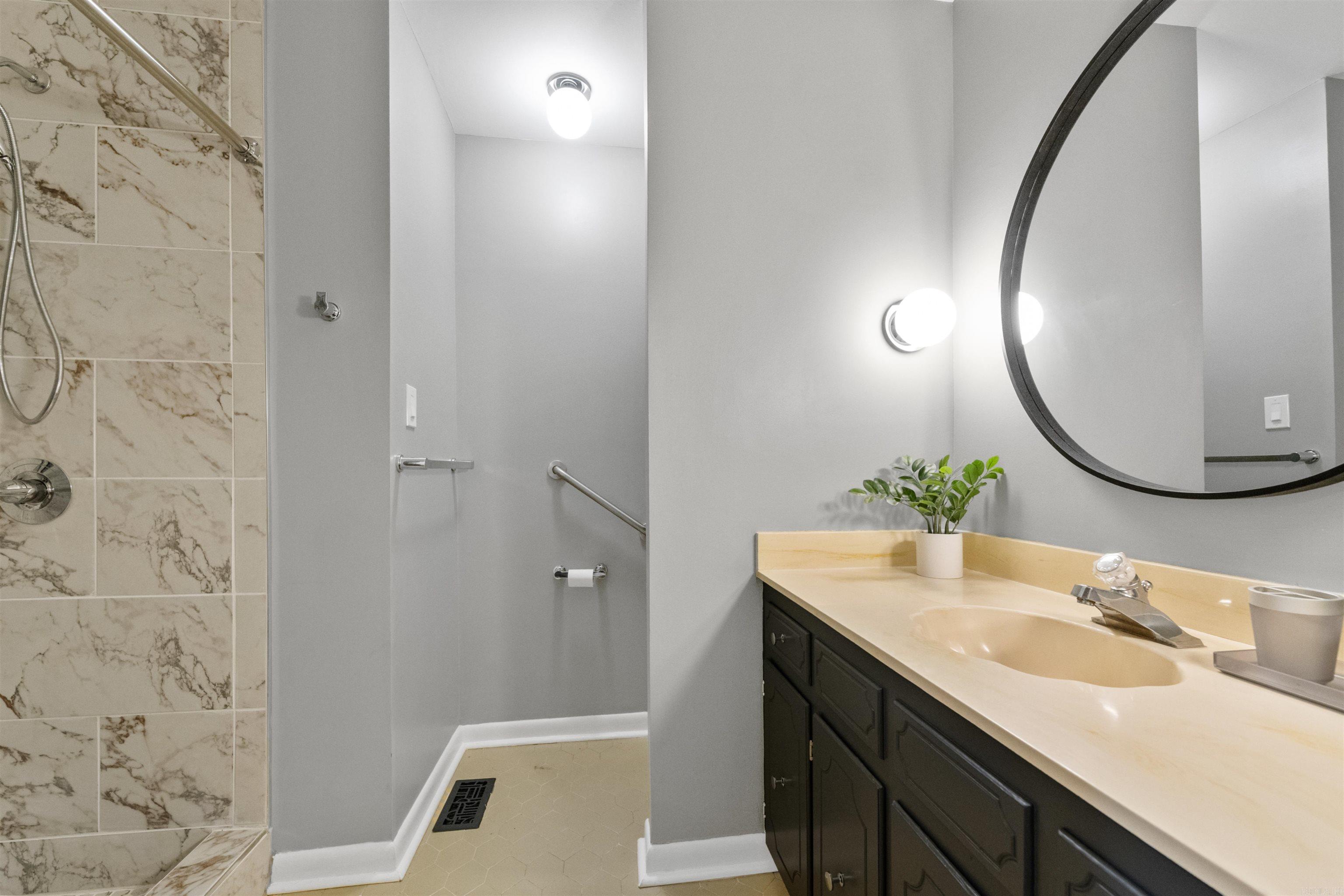 COUNTRY CLUB PARK - Residential