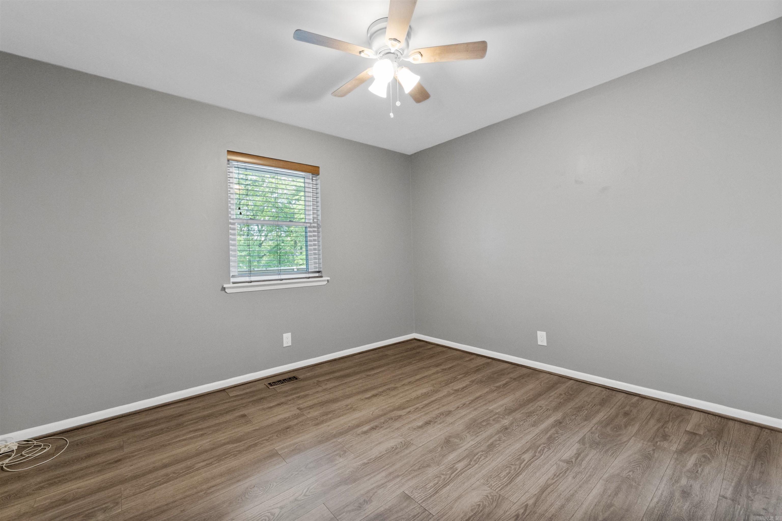 COUNTRY CLUB PARK - Residential