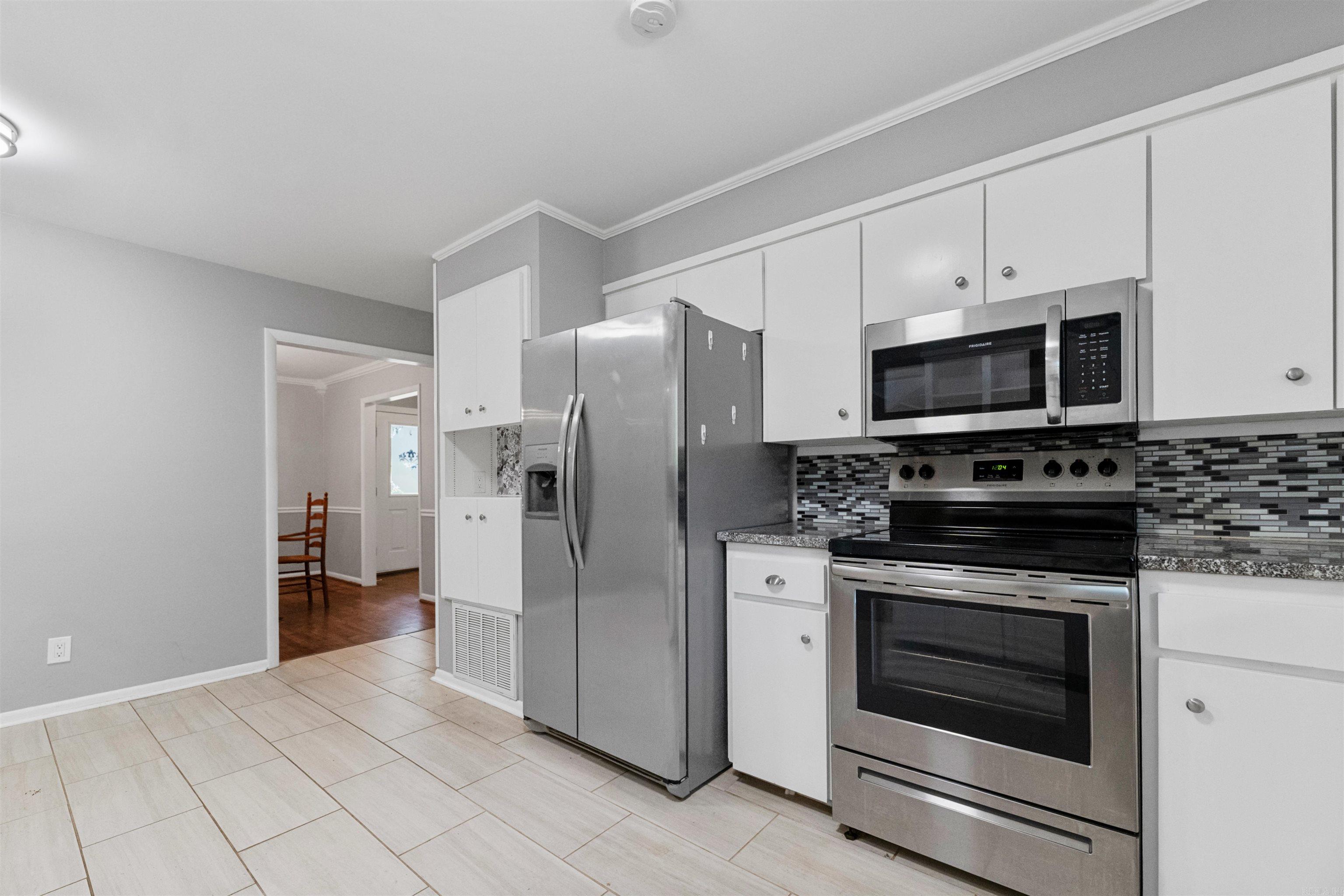 COUNTRY CLUB PARK - Residential