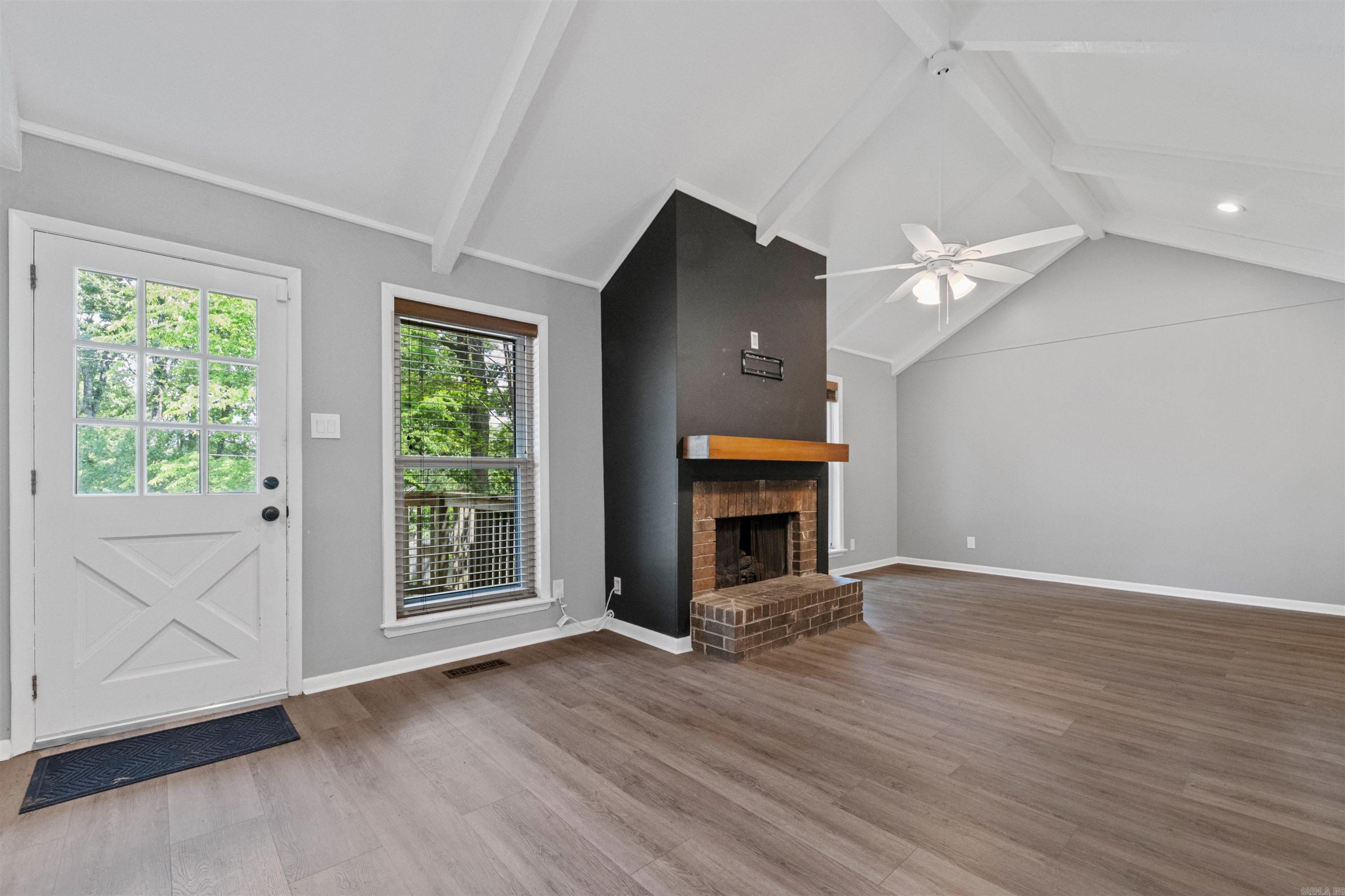 COUNTRY CLUB PARK - Residential