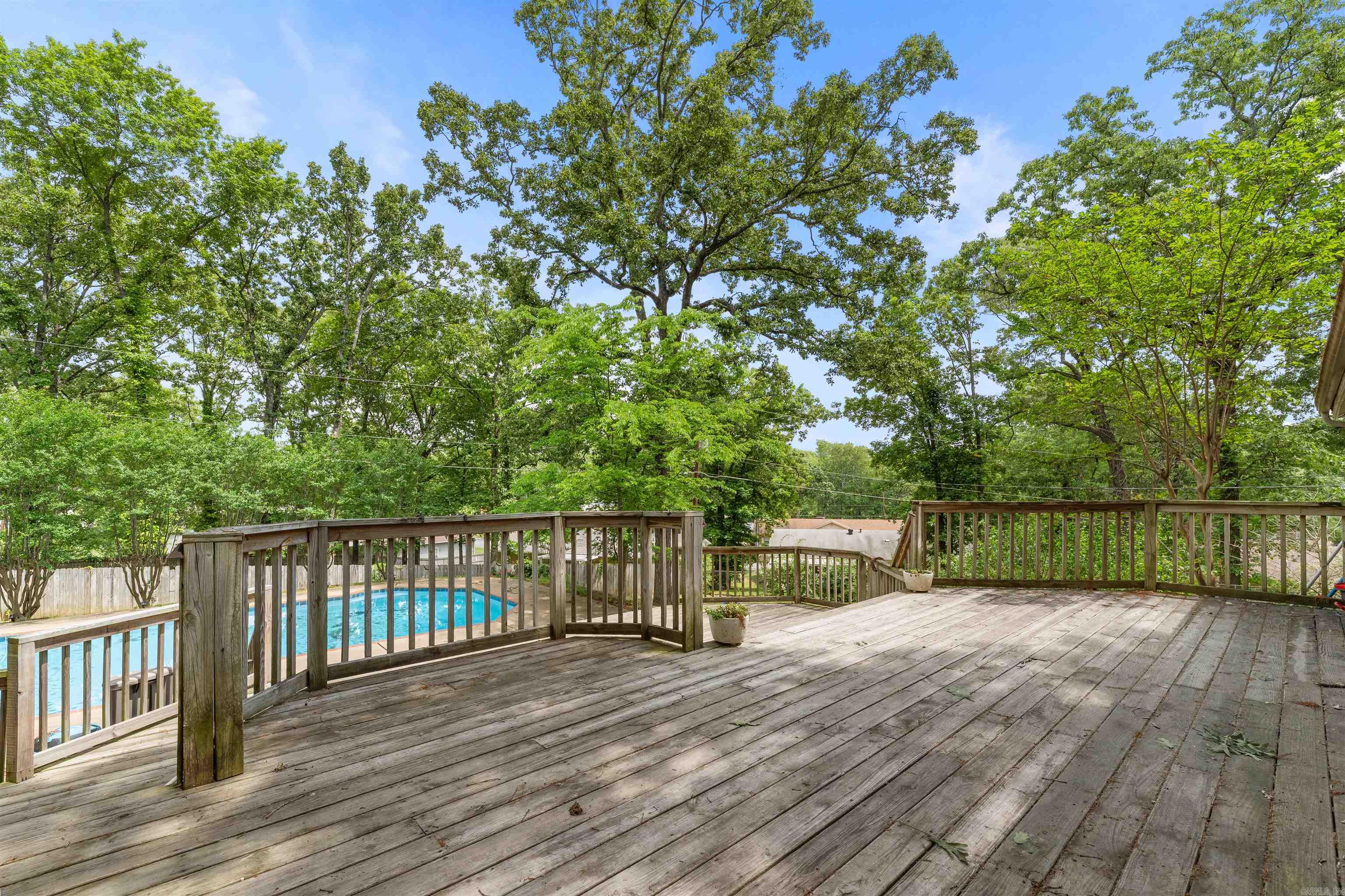 COUNTRY CLUB PARK - Residential