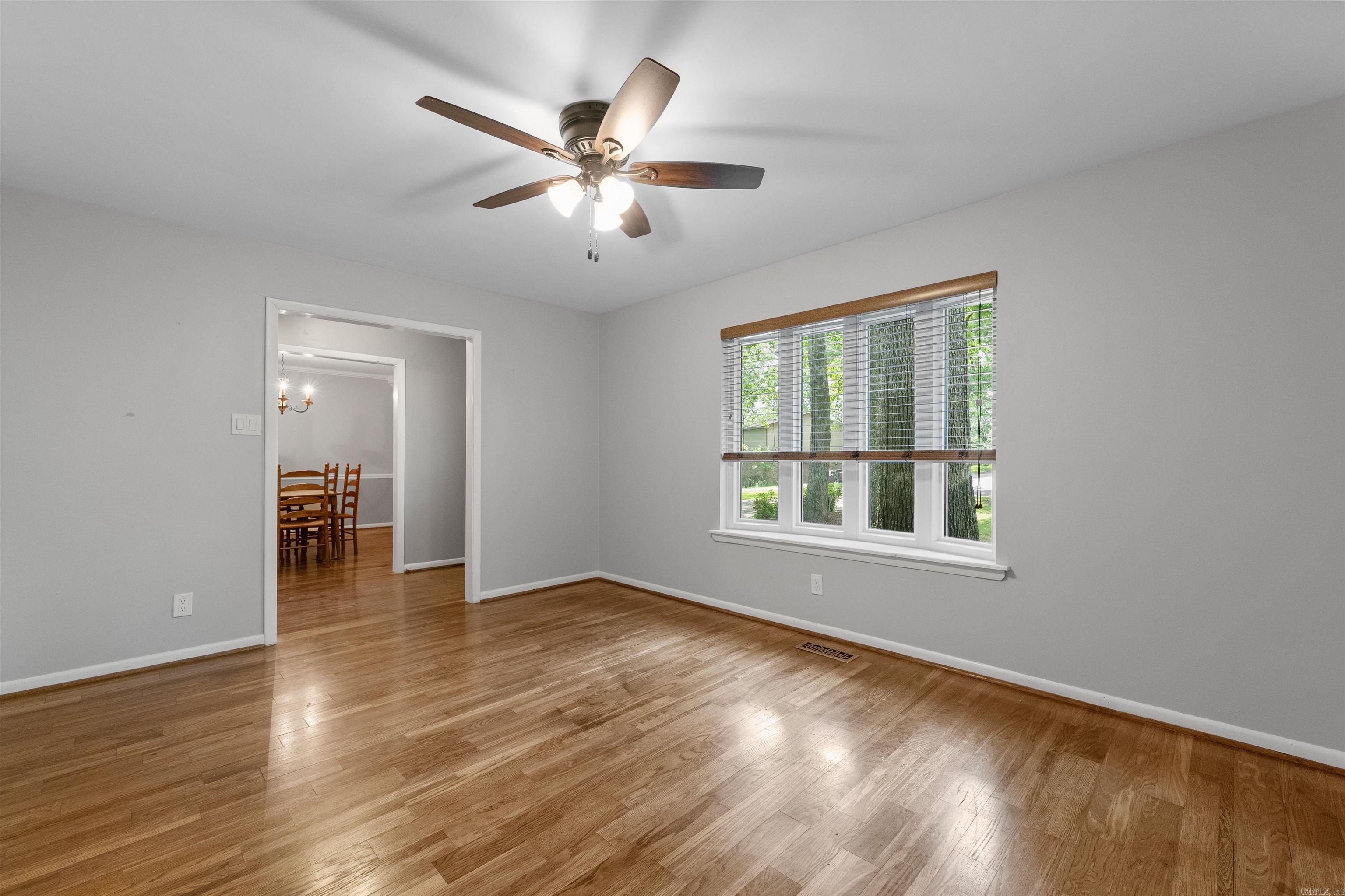 COUNTRY CLUB PARK - Residential