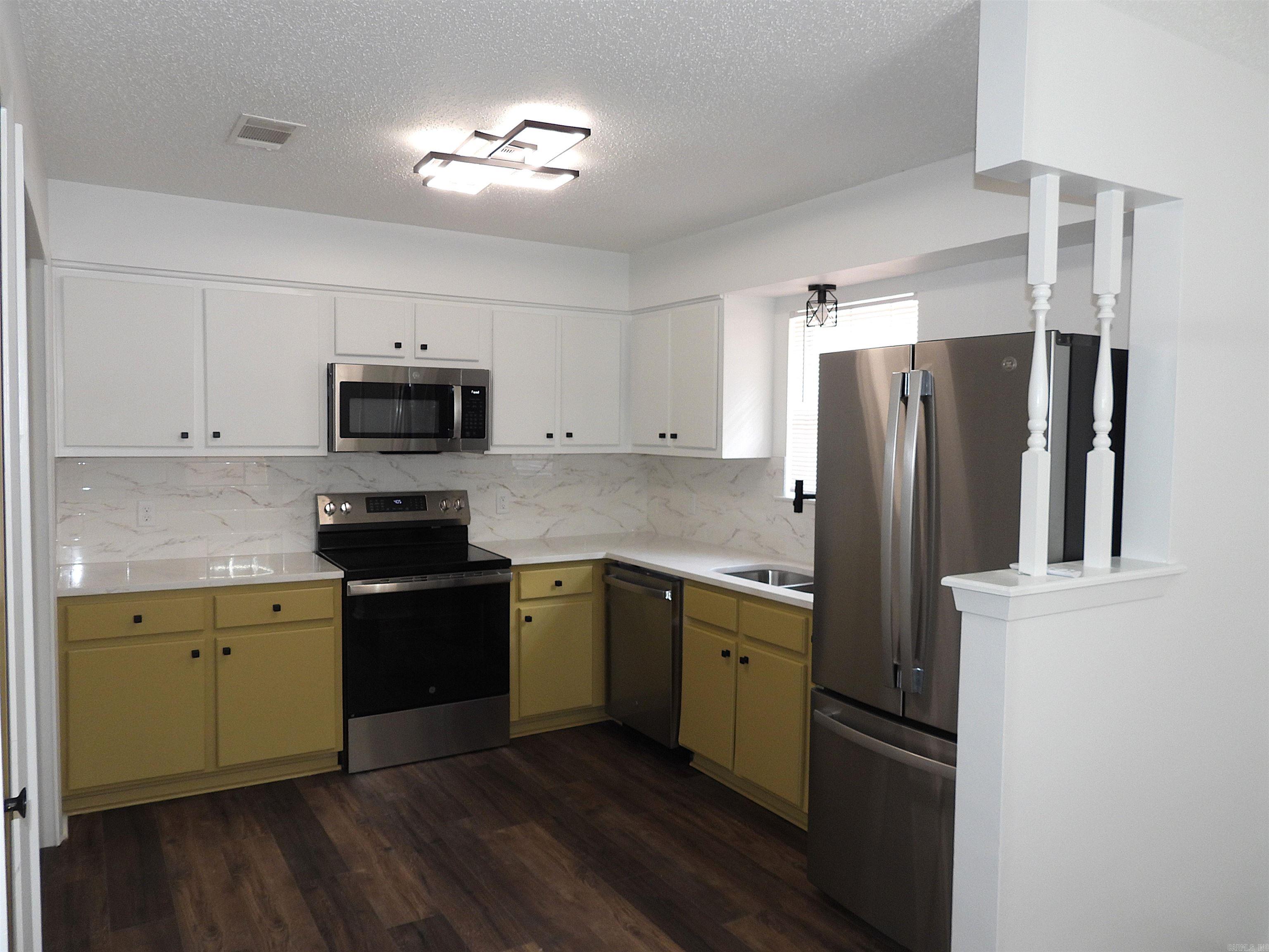 BARROW JOHN - Residential