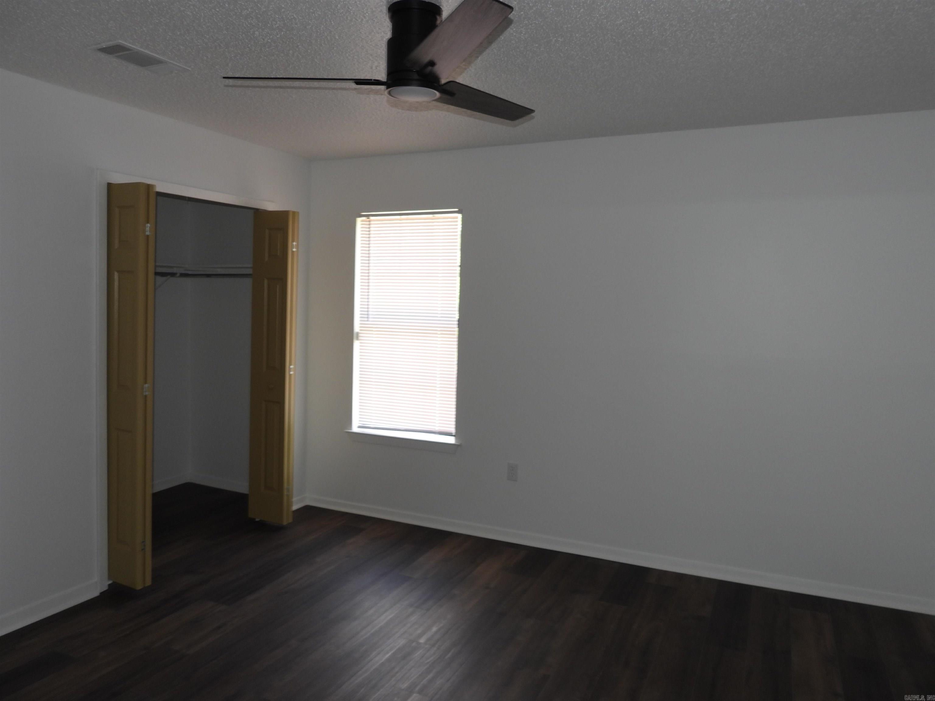 BARROW JOHN - Residential