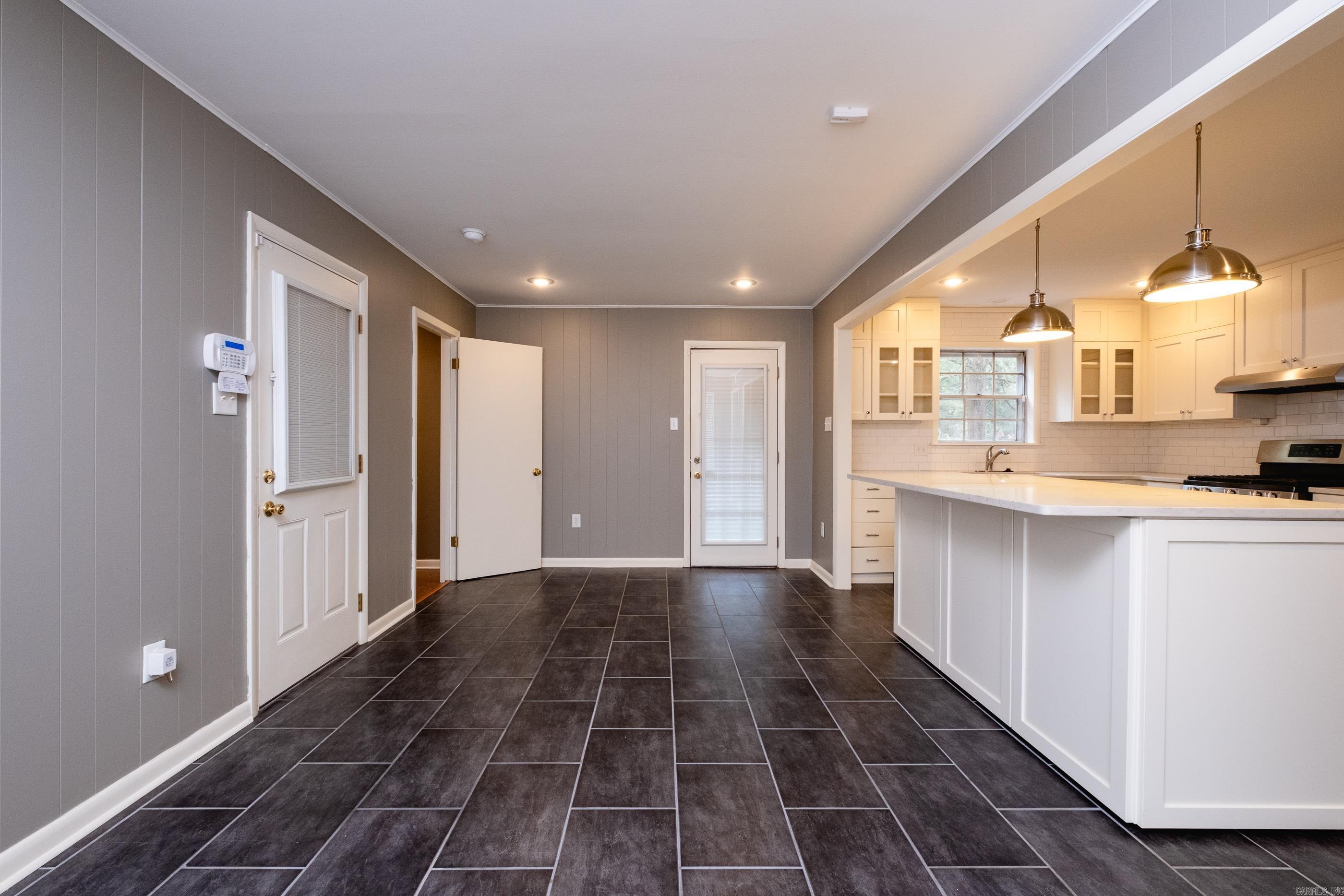 HALL PLAZA - Residential