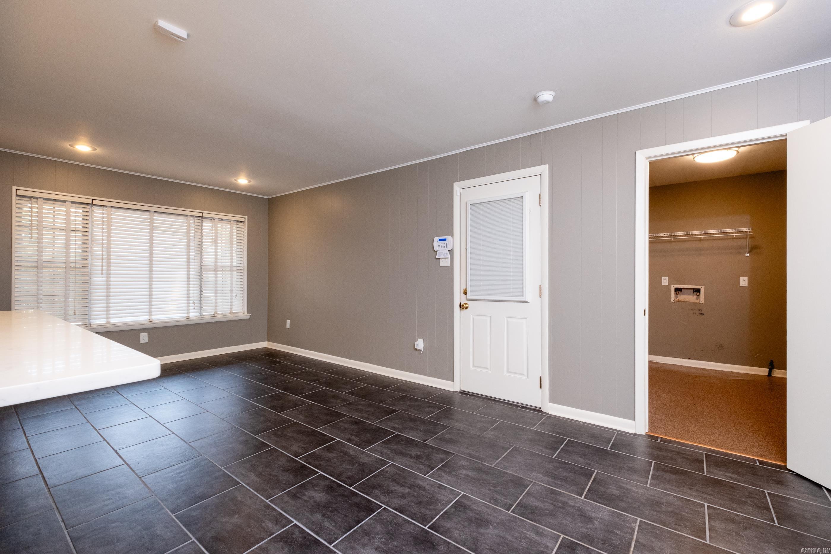 HALL PLAZA - Residential