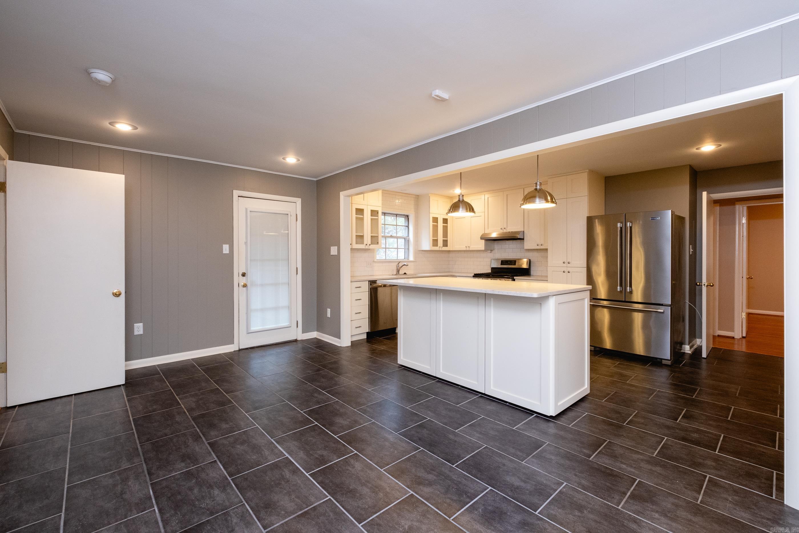 HALL PLAZA - Residential