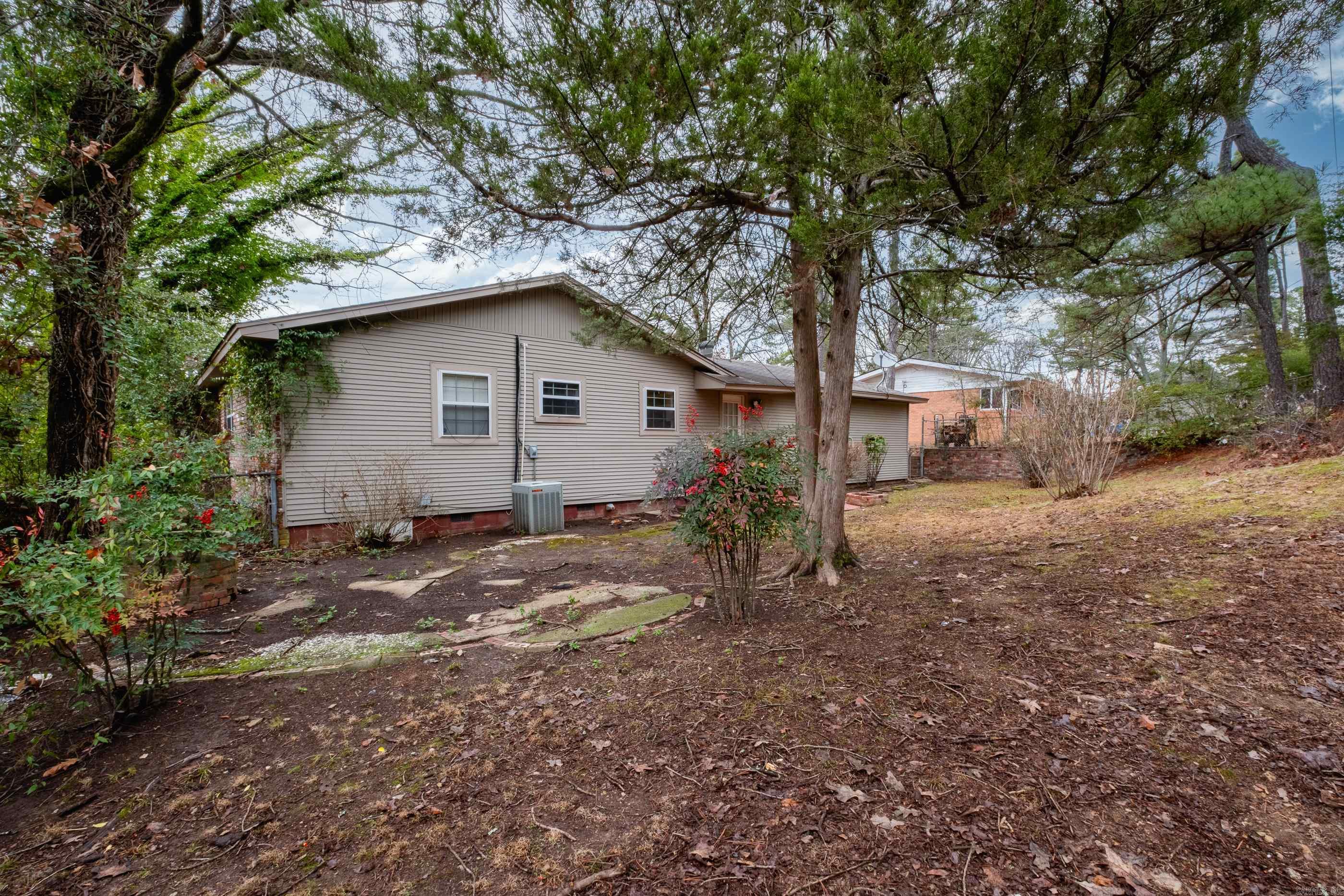 HALL PLAZA - Residential