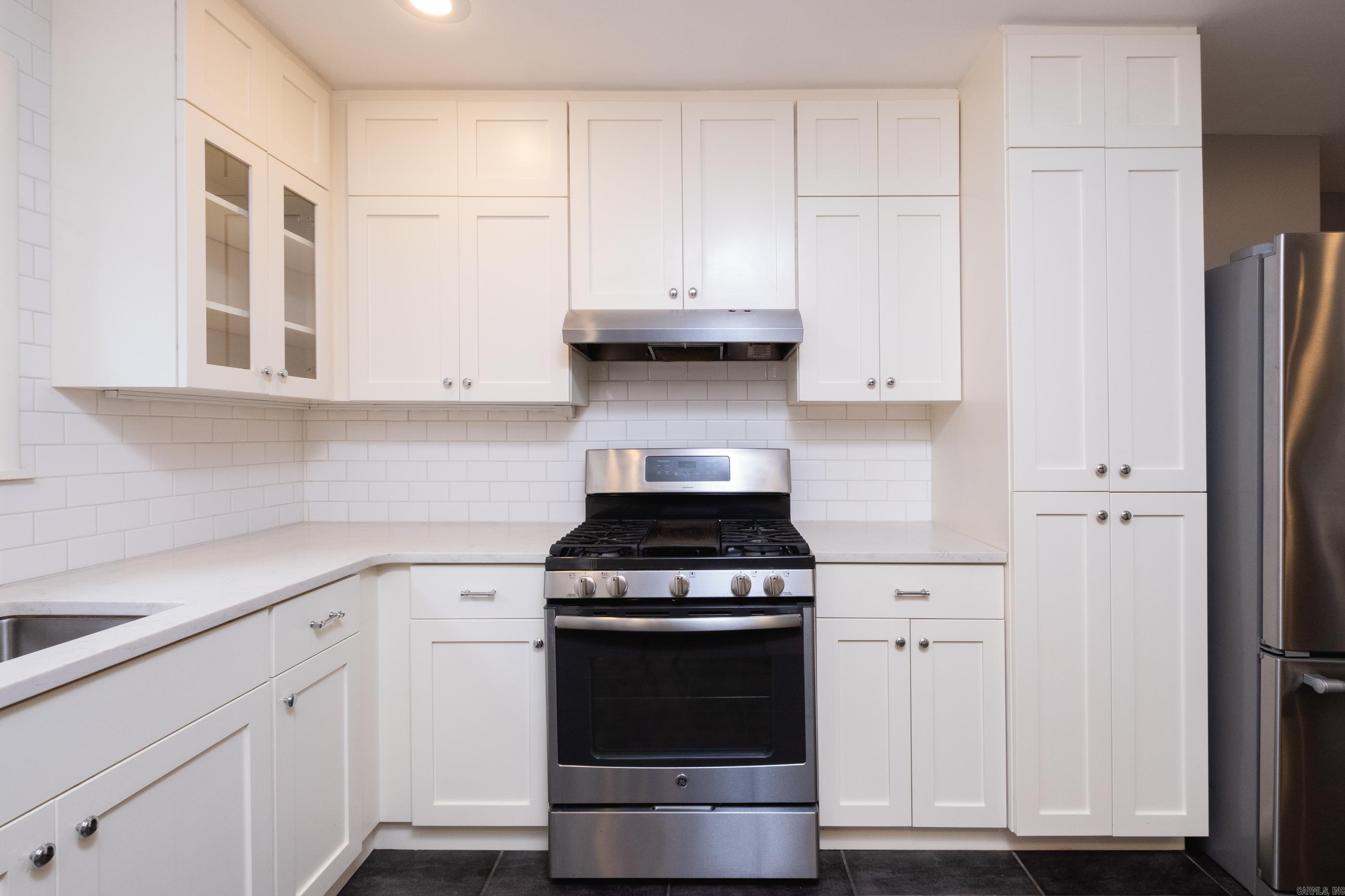 HALL PLAZA - Residential