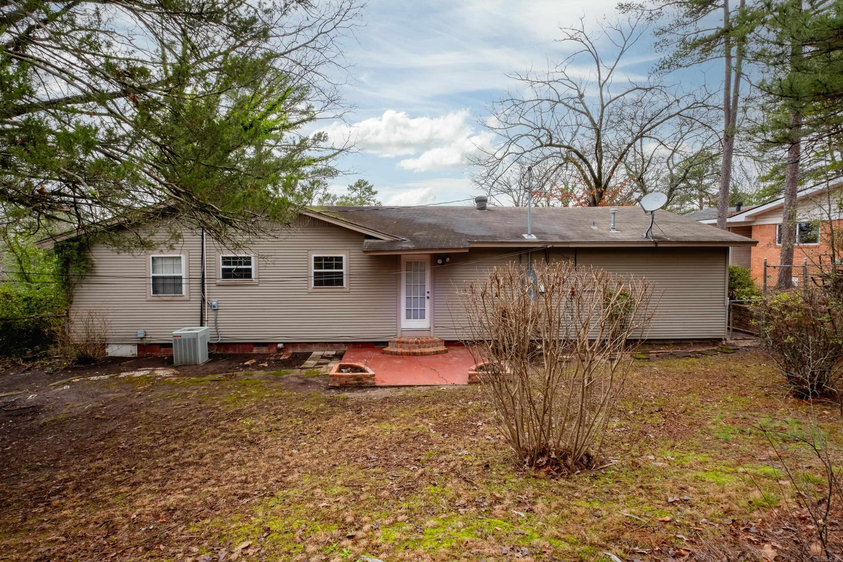 HALL PLAZA - Residential