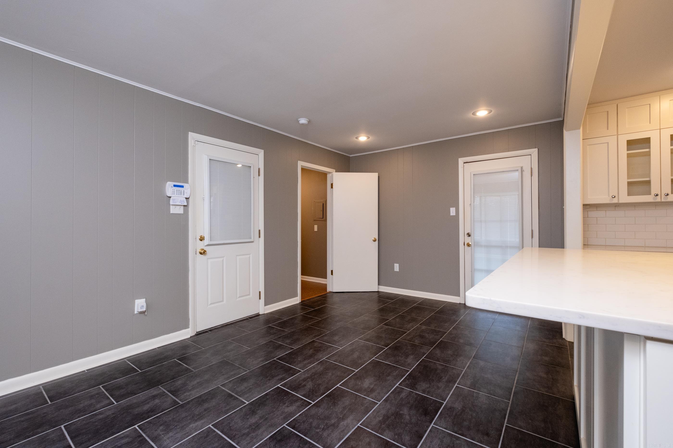 HALL PLAZA - Residential