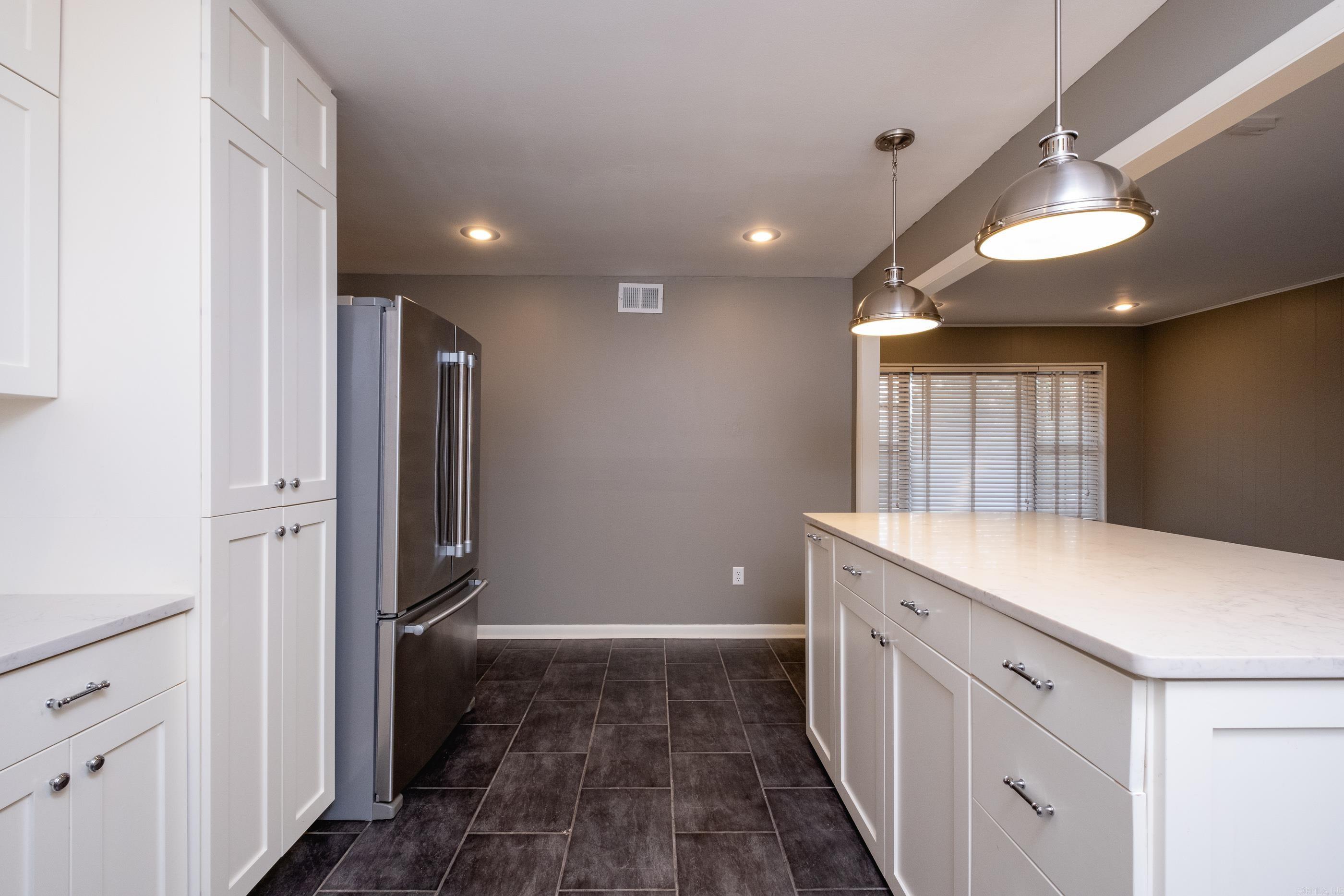 HALL PLAZA - Residential