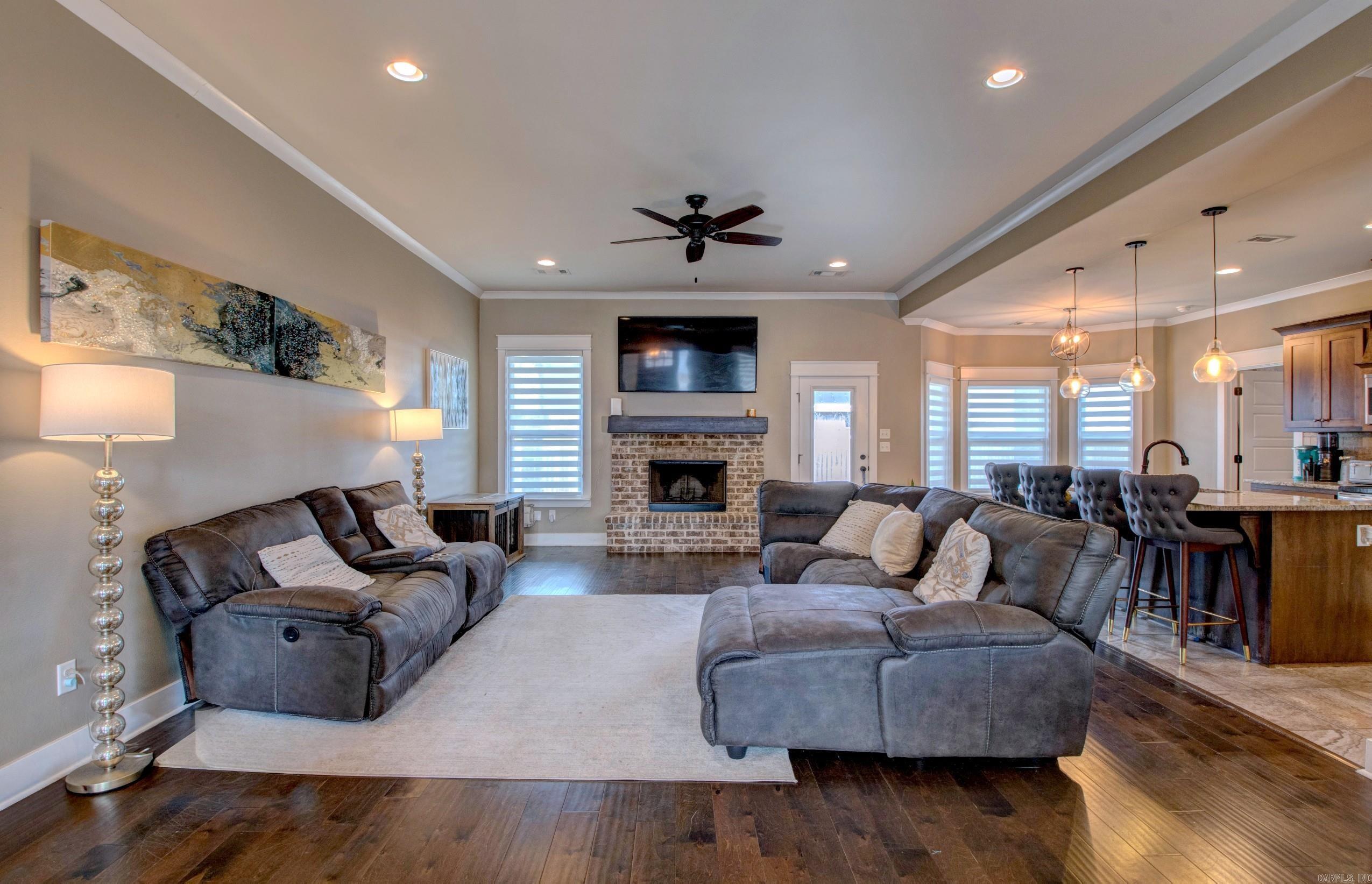 DAWSONS POINTE - Residential