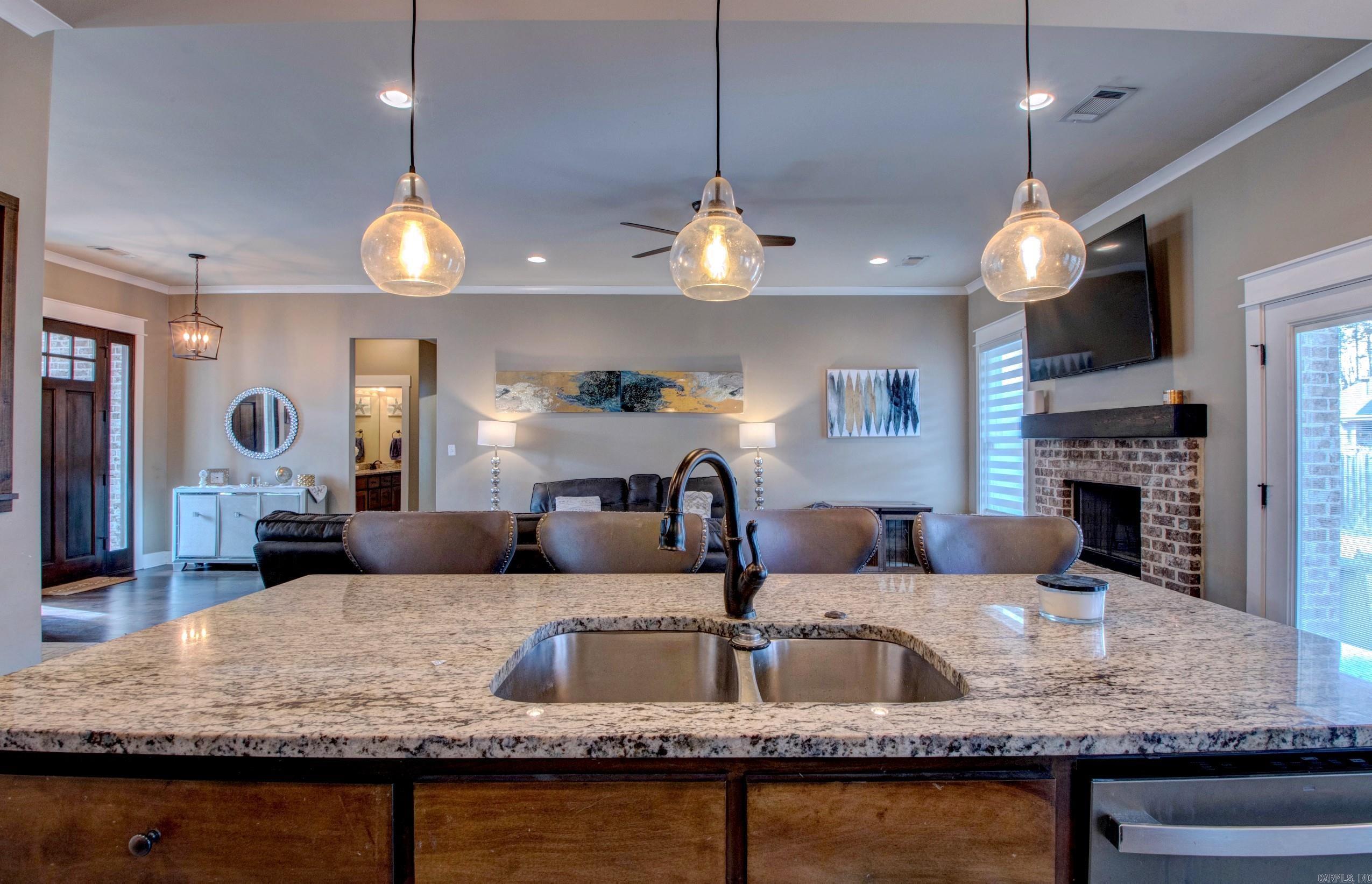 DAWSONS POINTE - Residential