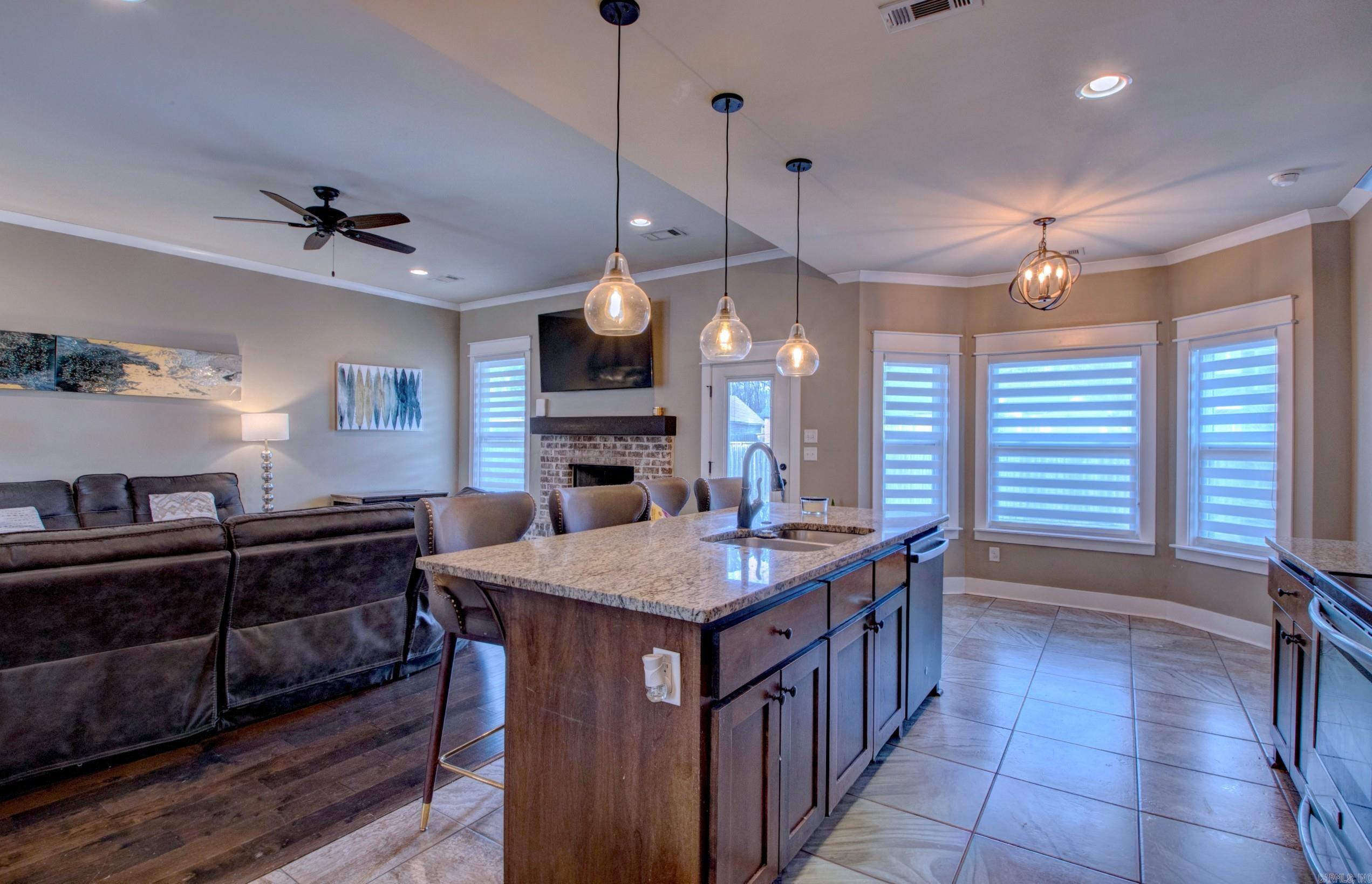 DAWSONS POINTE - Residential