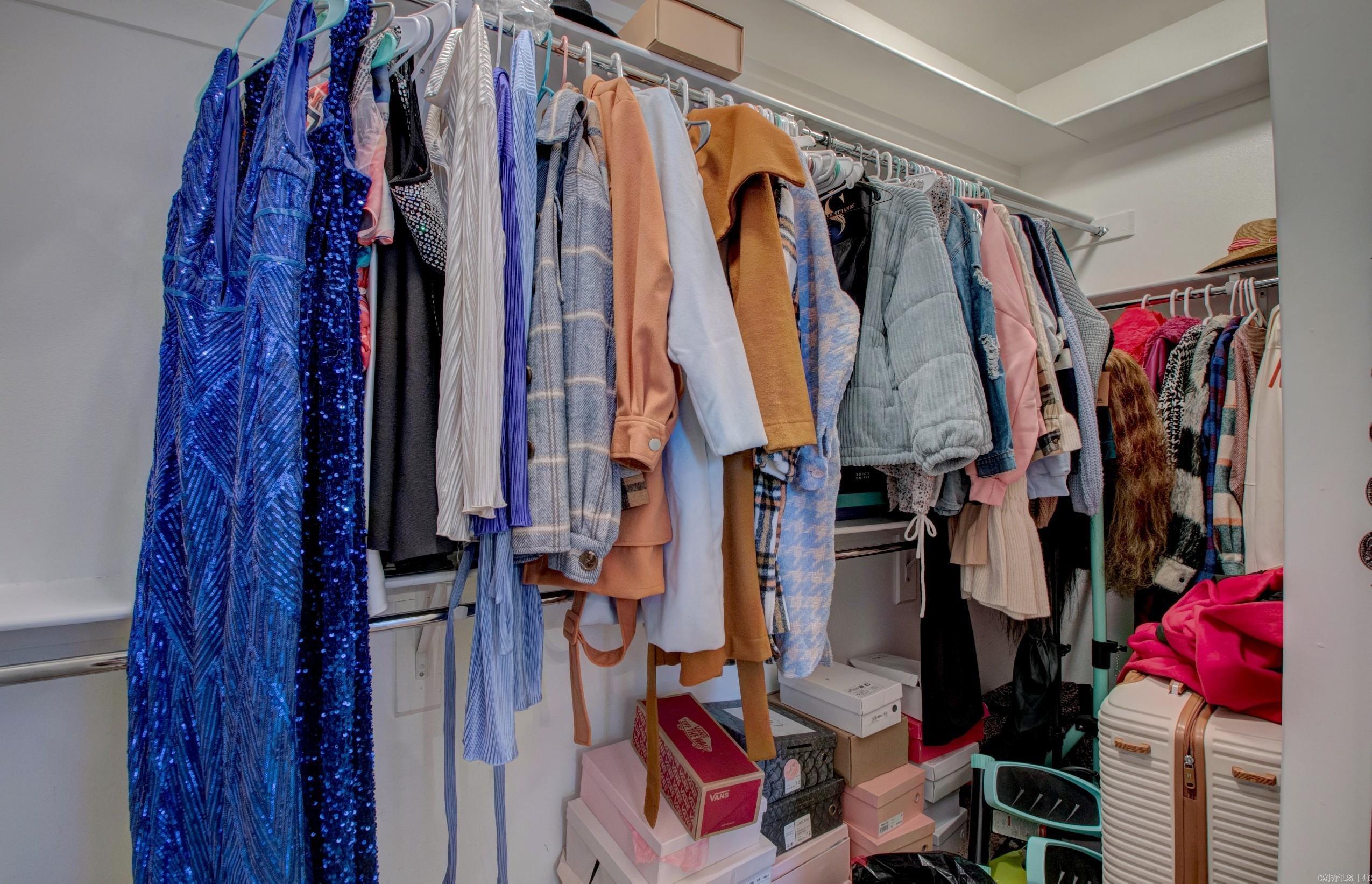 DAWSONS POINTE - Residential