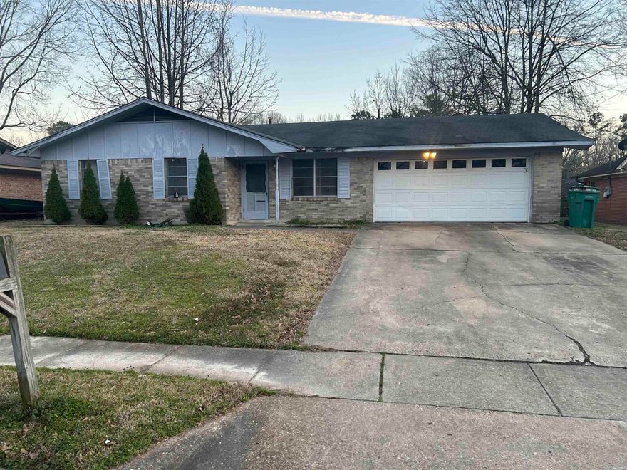 Check out this brick home in the Watson Chapel area; nearly 14000 sq.ft. Priced to sell! This property would be ideal for an investor or first-time homeowner. Call today!