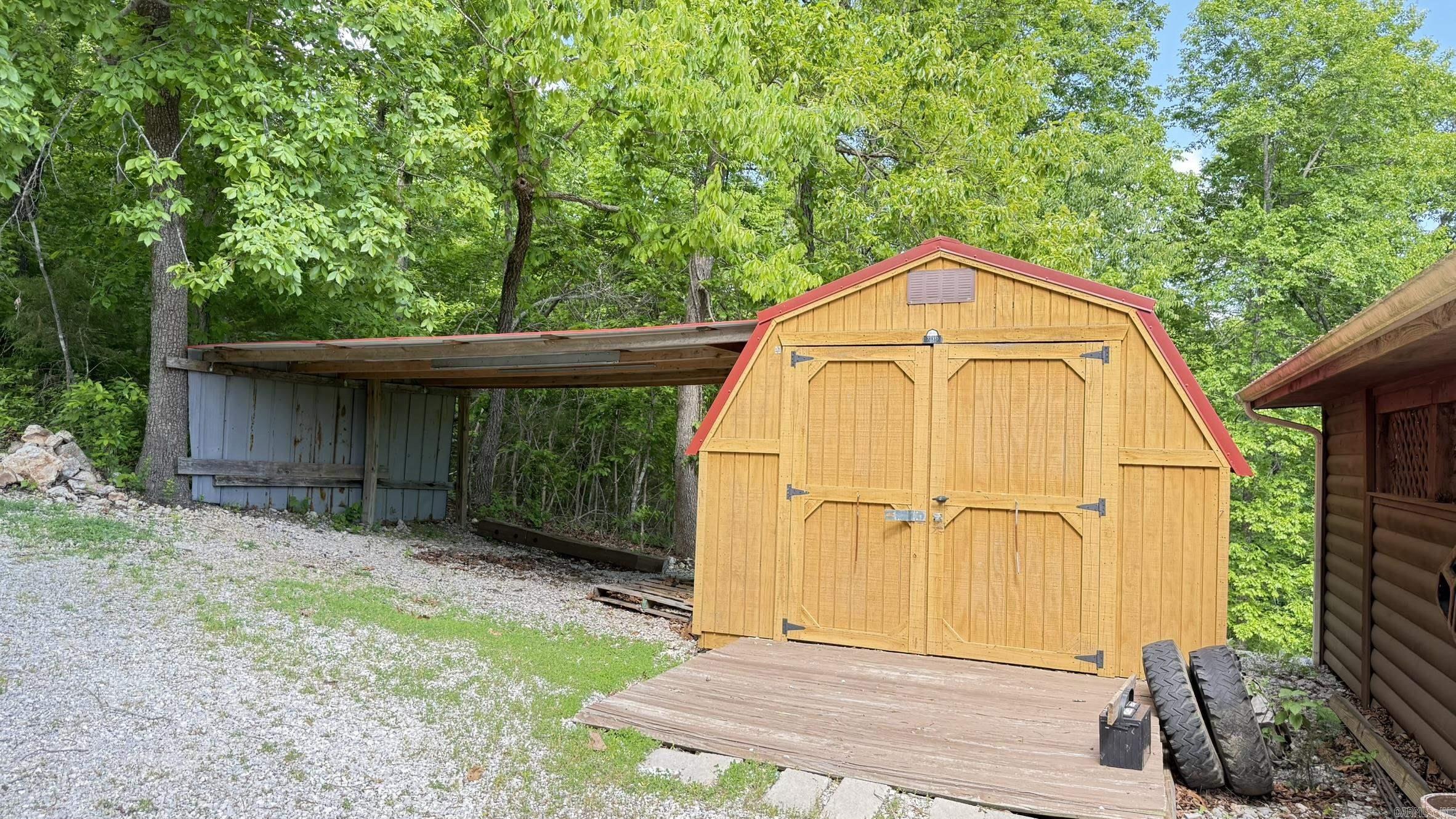 LANCASTER-TUBBS CREEK - Residential