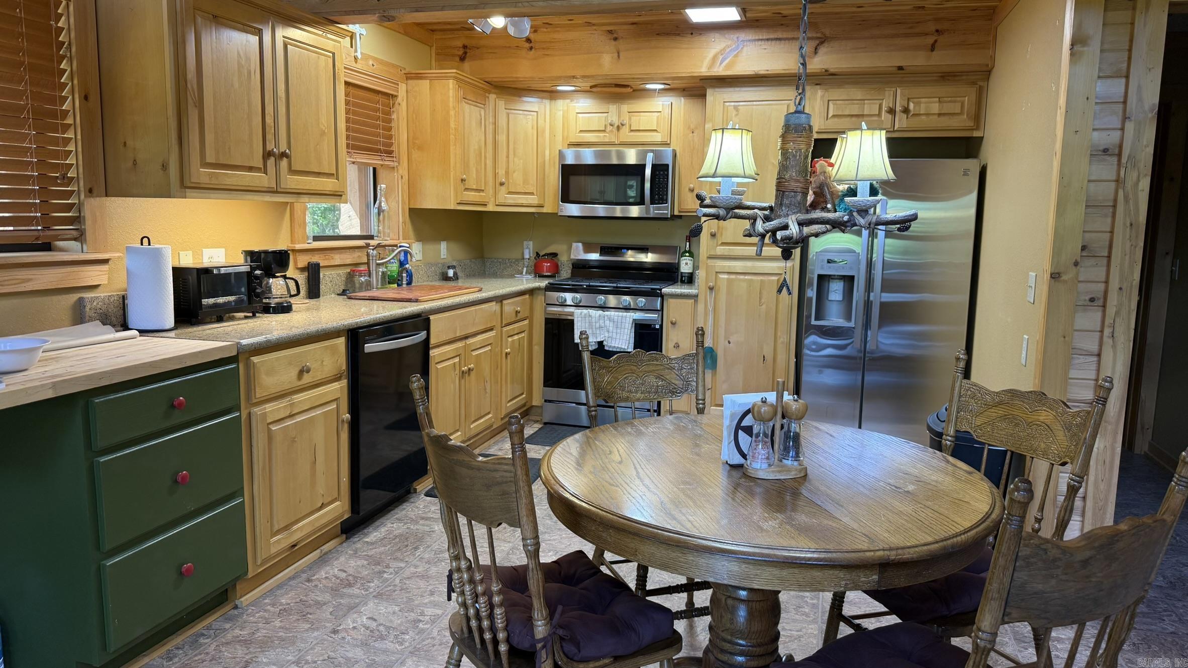 LANCASTER-TUBBS CREEK - Residential