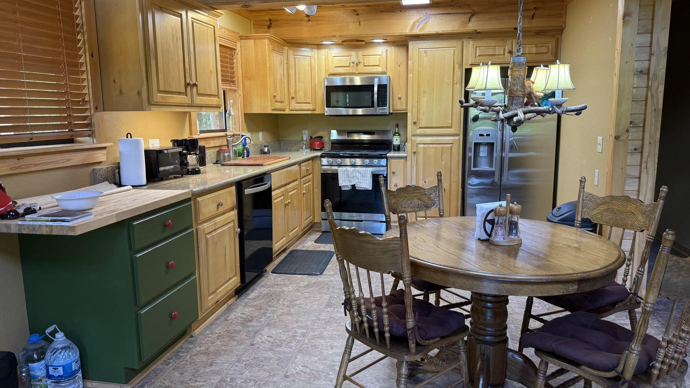 LANCASTER-TUBBS CREEK - Residential