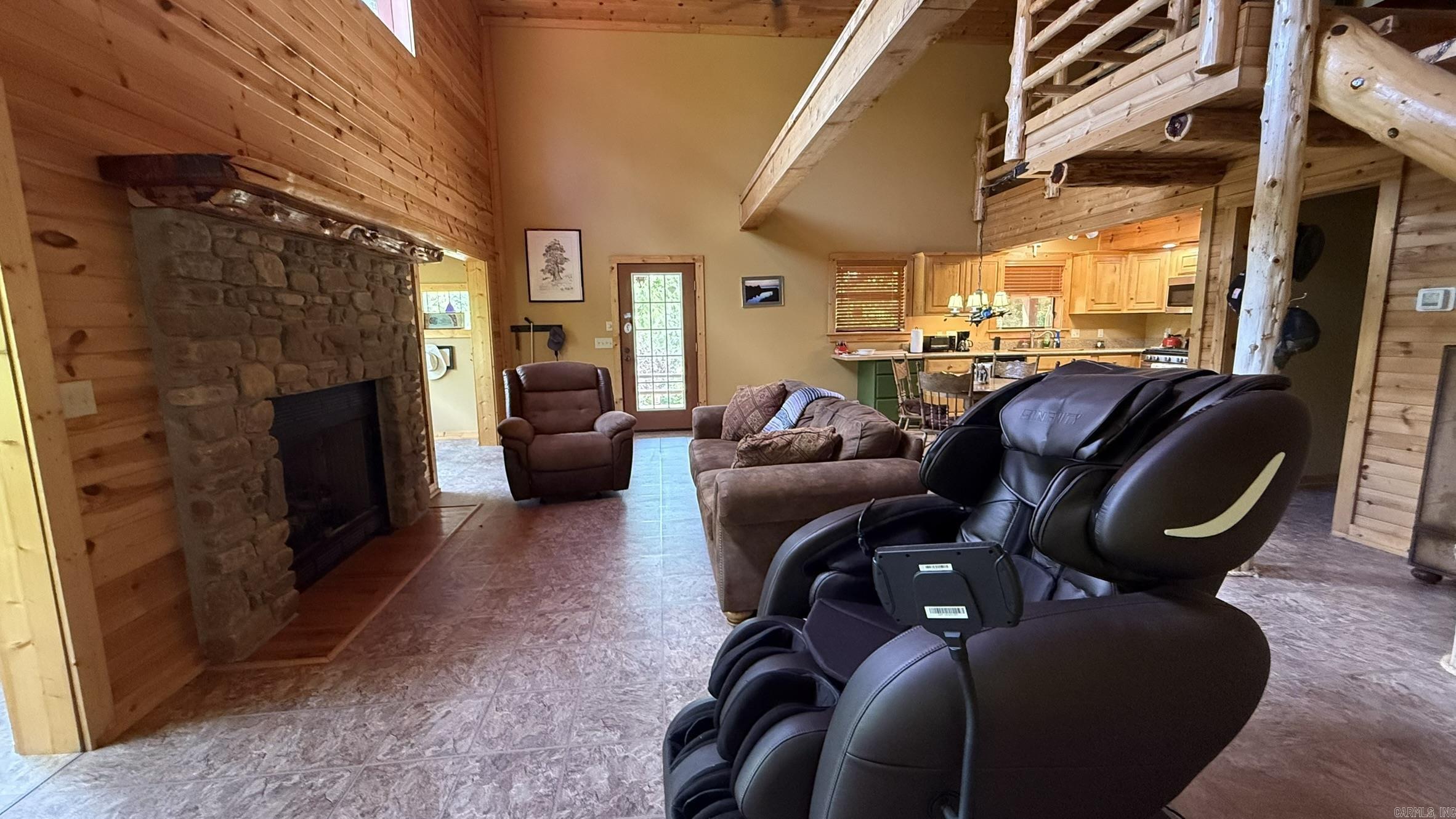 LANCASTER-TUBBS CREEK - Residential