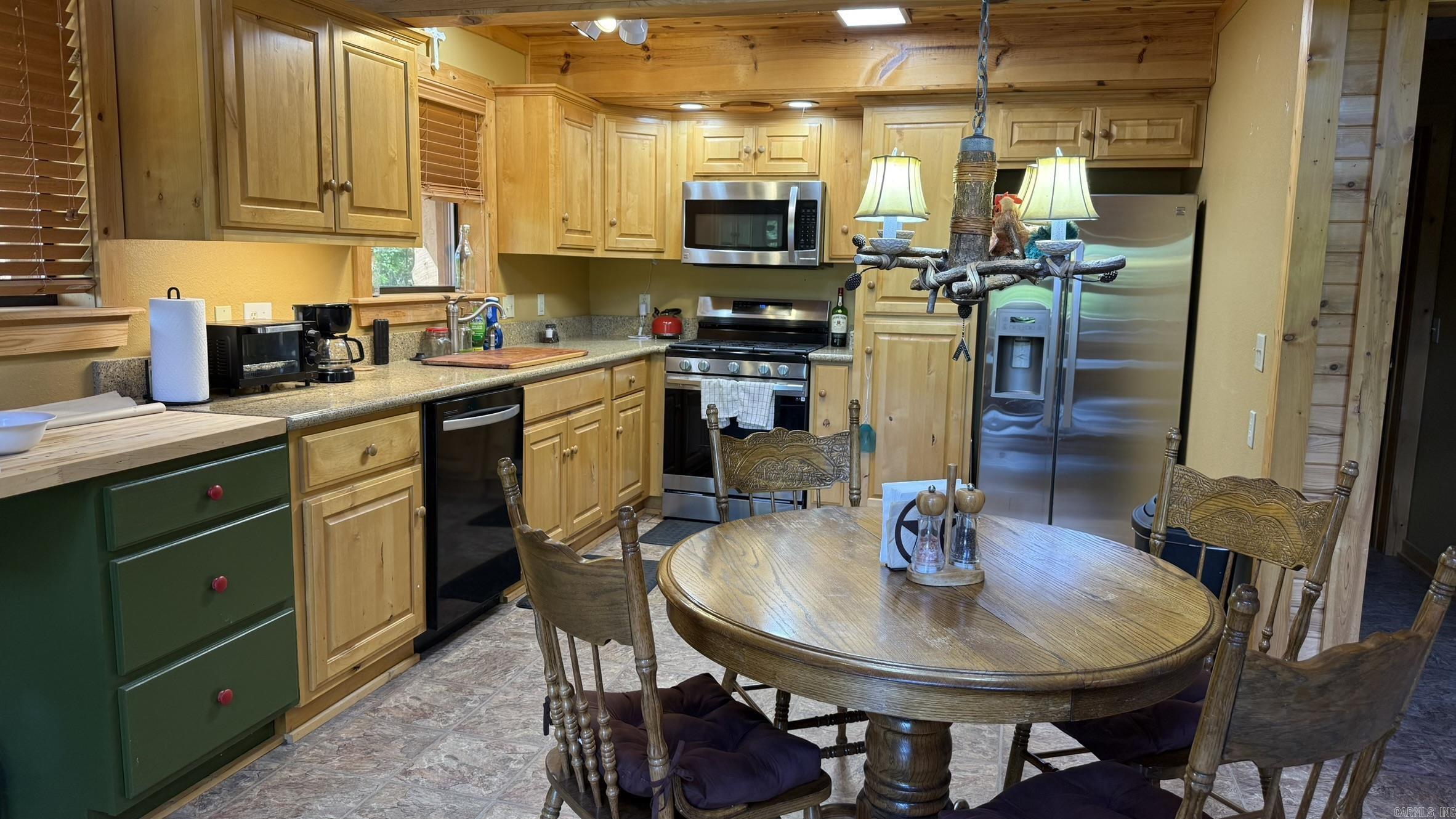 LANCASTER-TUBBS CREEK - Residential