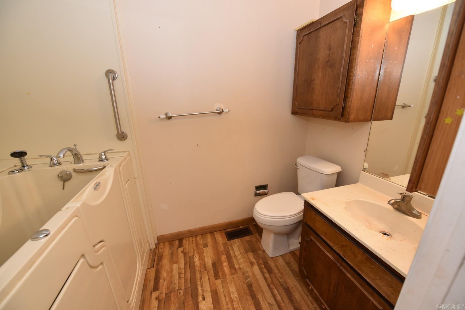 LAKEWOOD HILLS - Residential