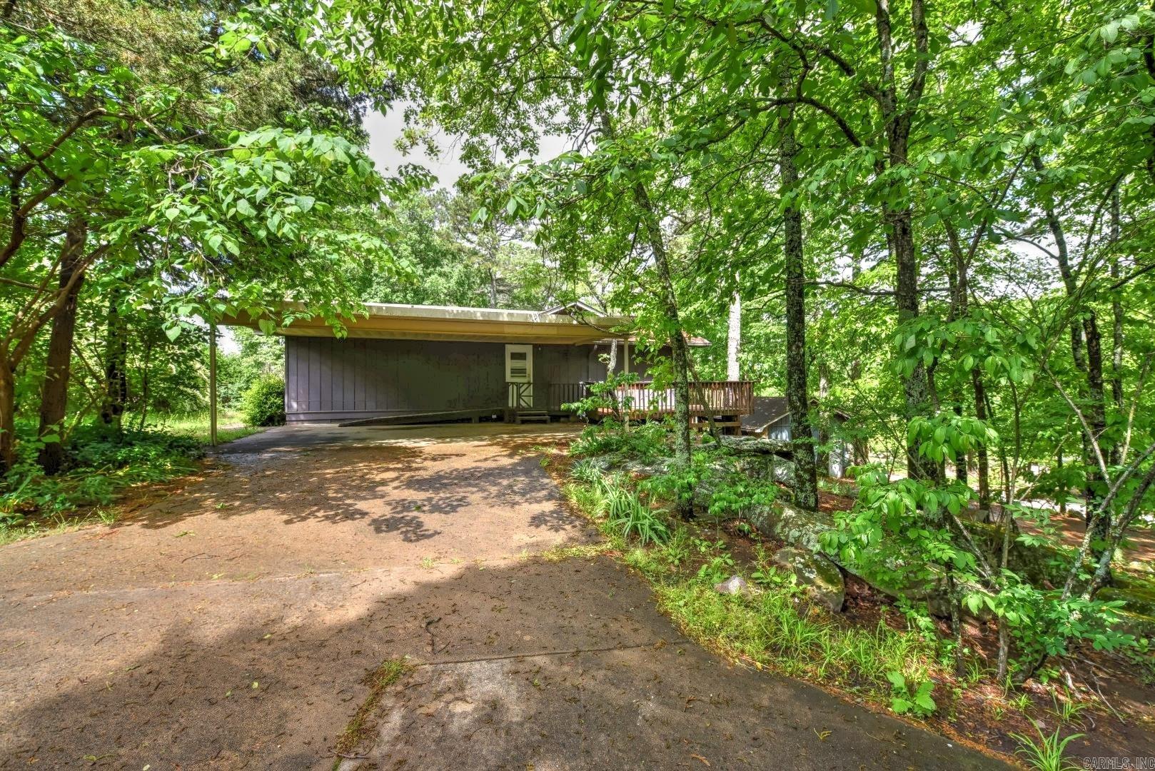LAKEWOOD HILLS - Residential