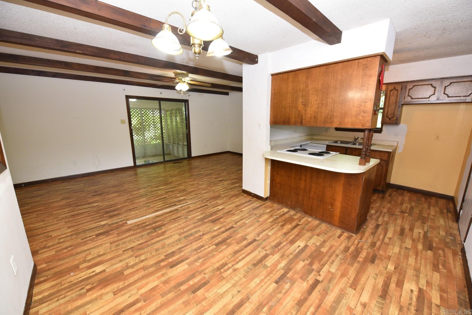 LAKEWOOD HILLS - Residential