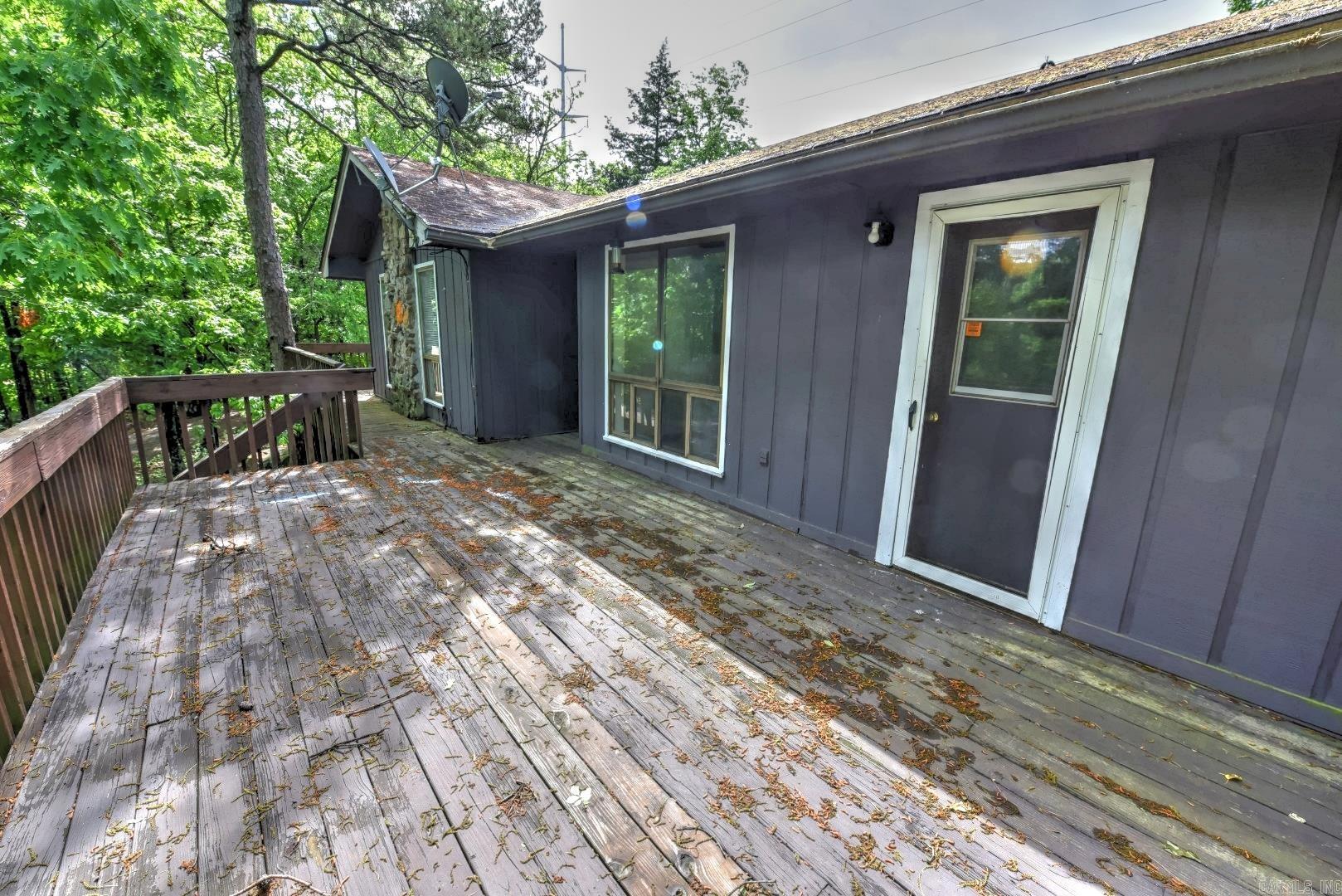 LAKEWOOD HILLS - Residential