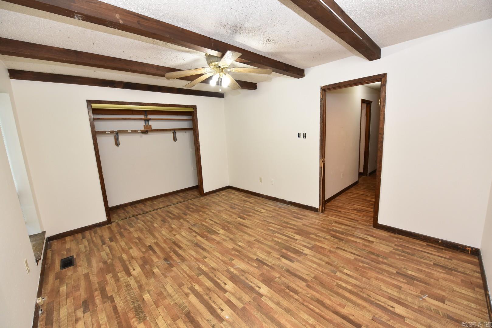LAKEWOOD HILLS - Residential