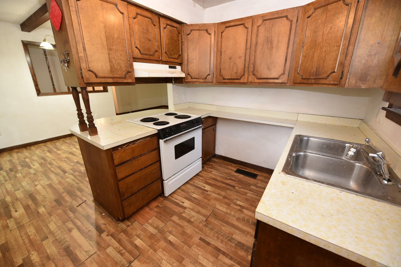 LAKEWOOD HILLS - Residential