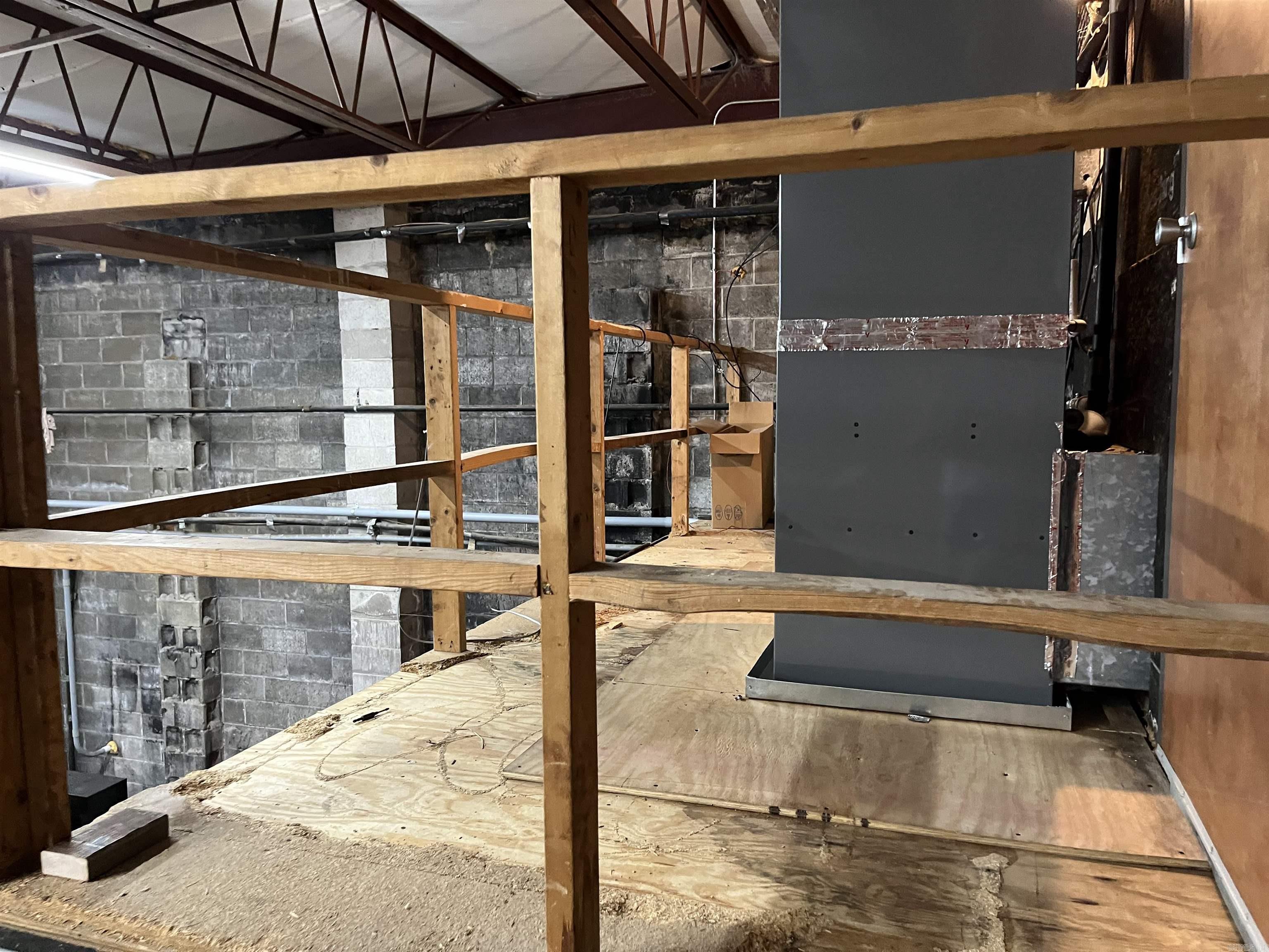 Metes & Bounds - Commercial Sale