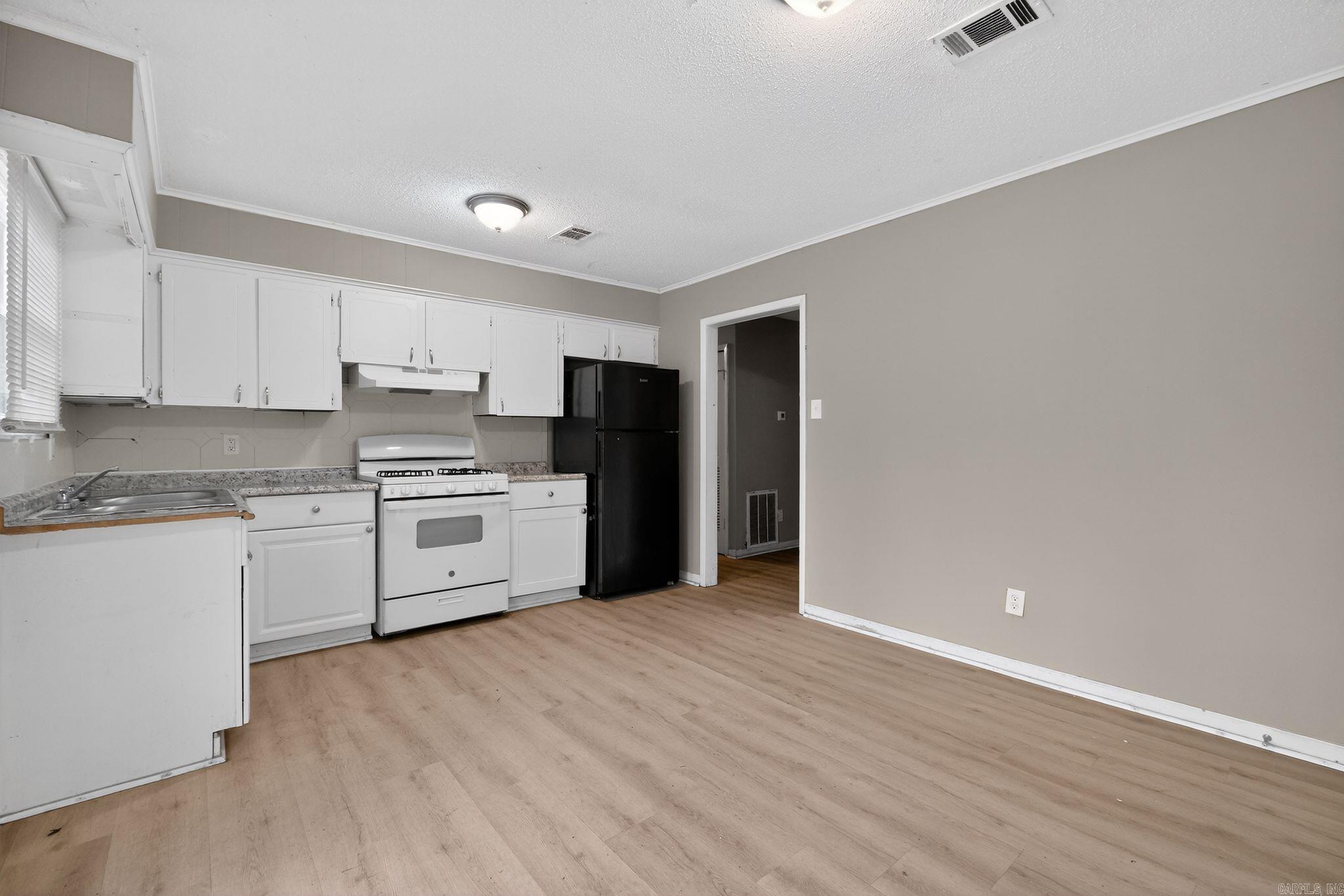 PINEWOOD - Residential