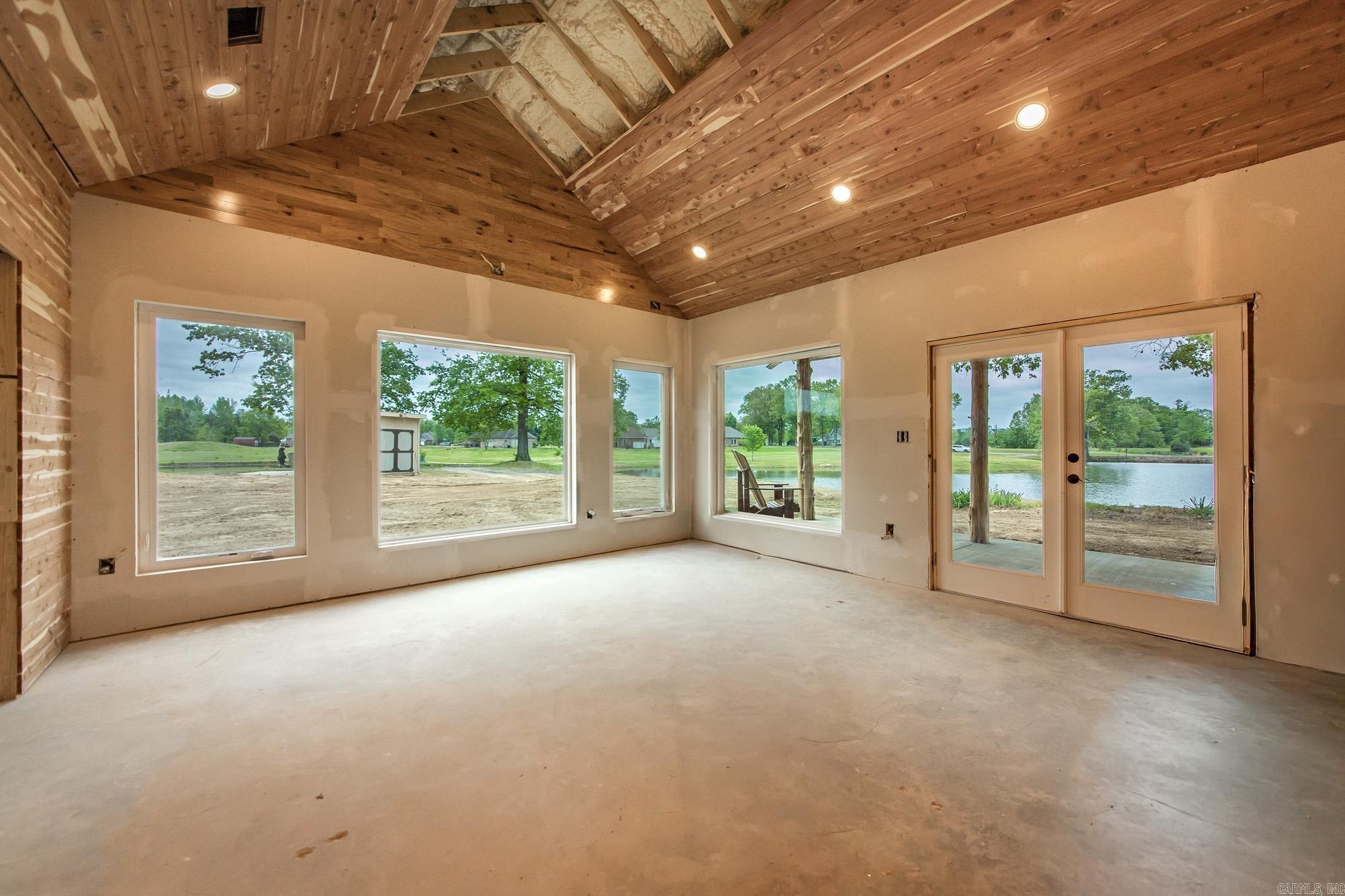 Metes & Bounds - Residential