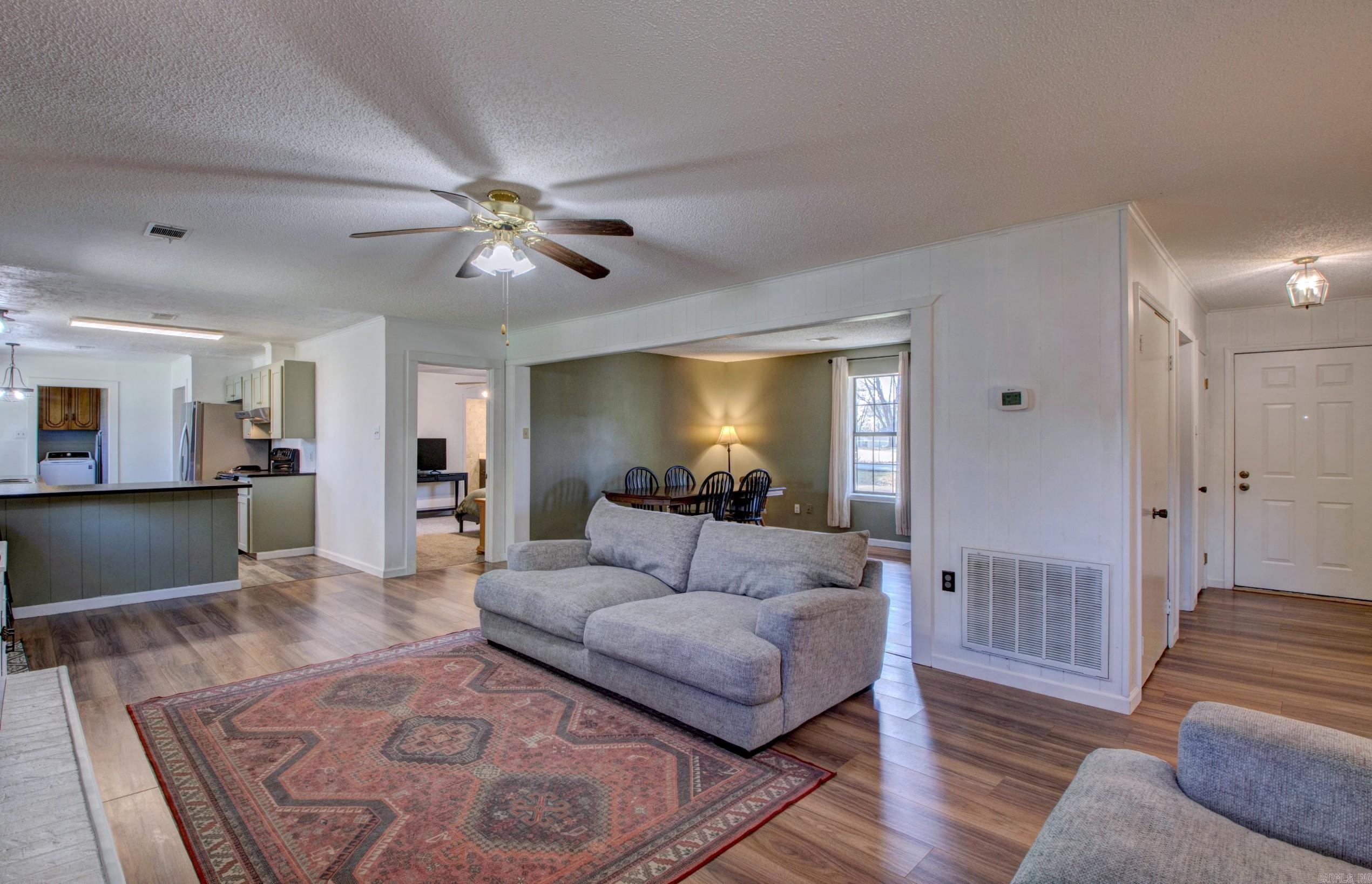 COUNTRY WOOD UNIT - Residential