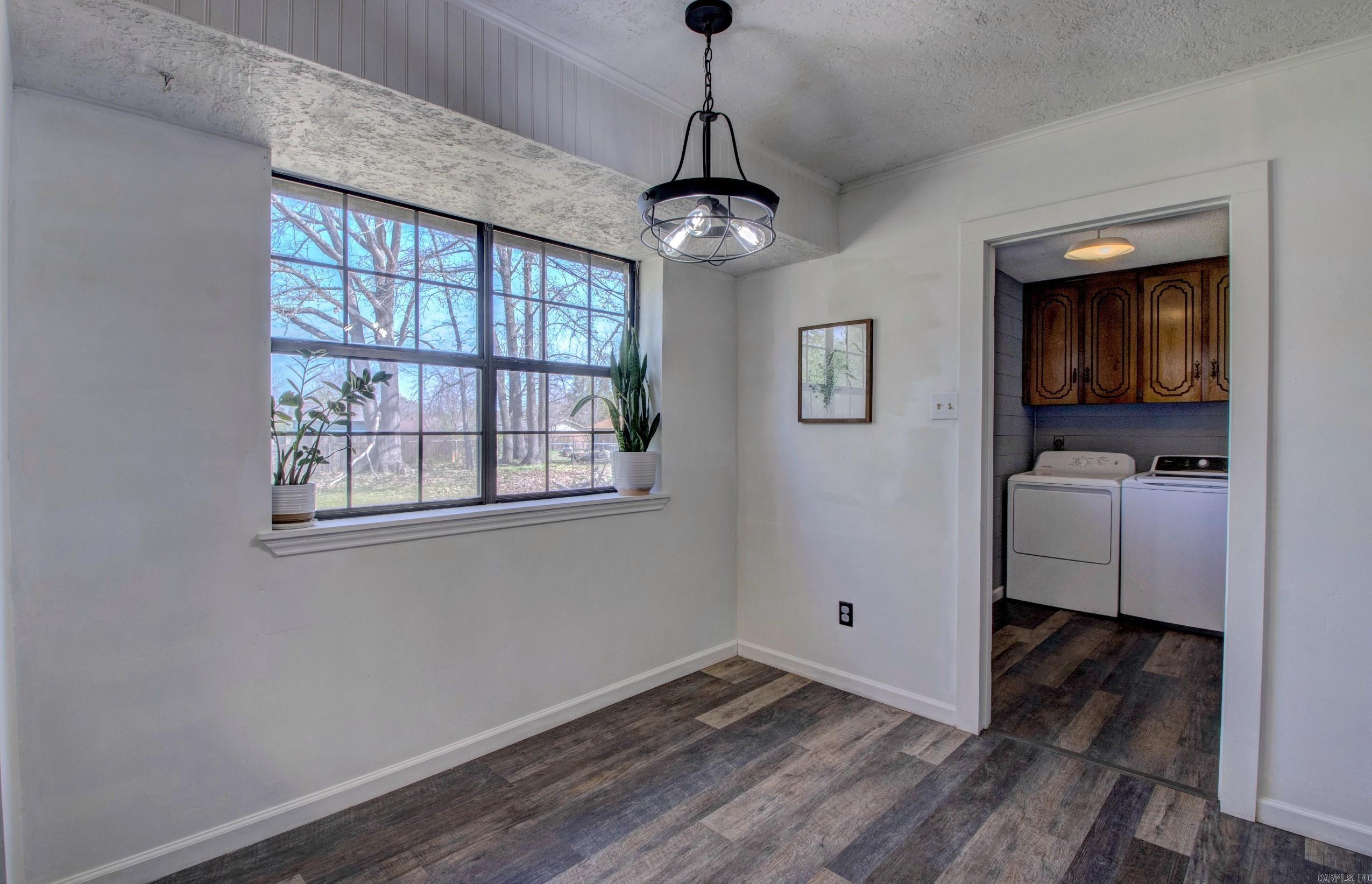 COUNTRY WOOD UNIT - Residential