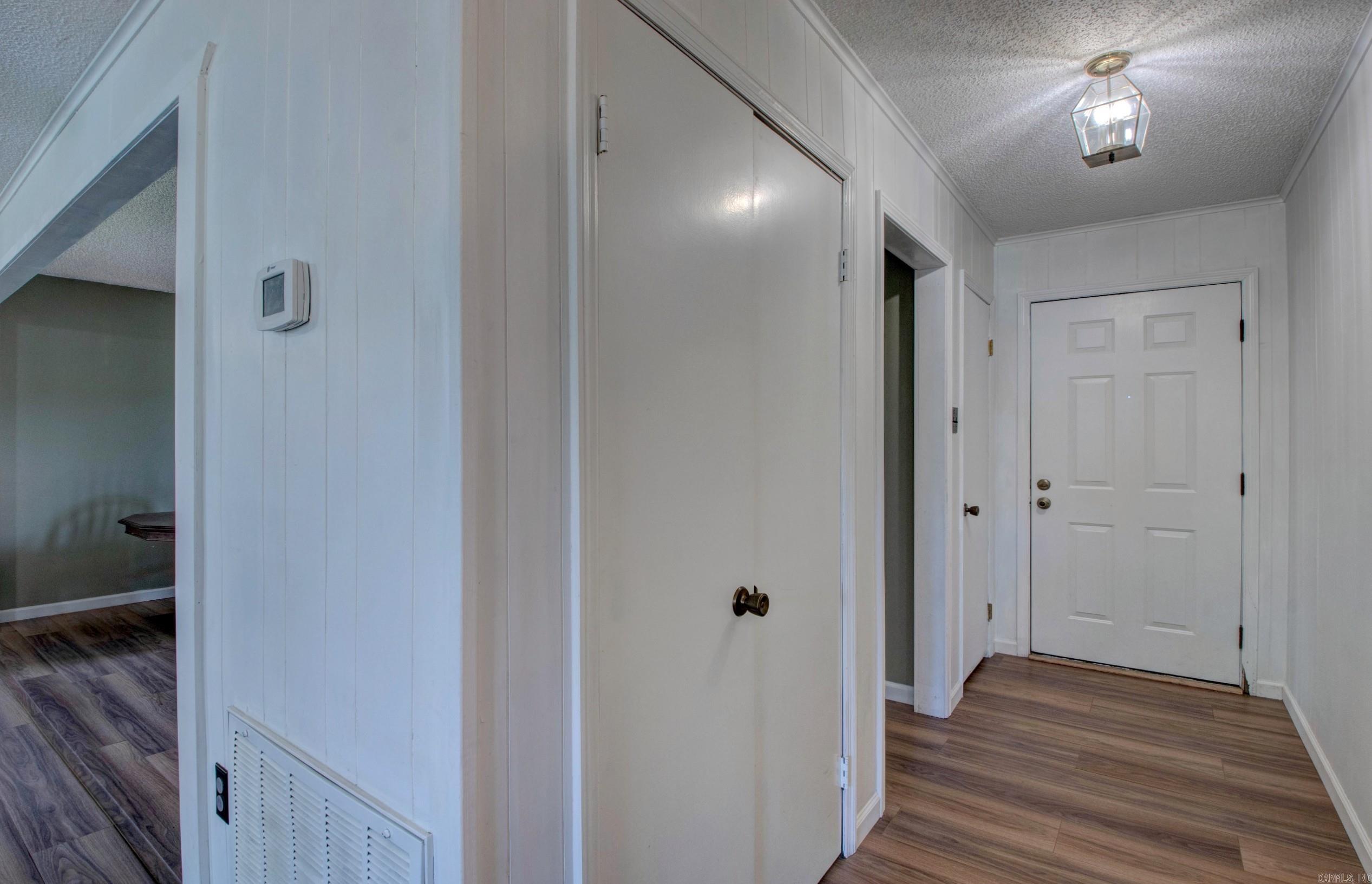 COUNTRY WOOD UNIT - Residential